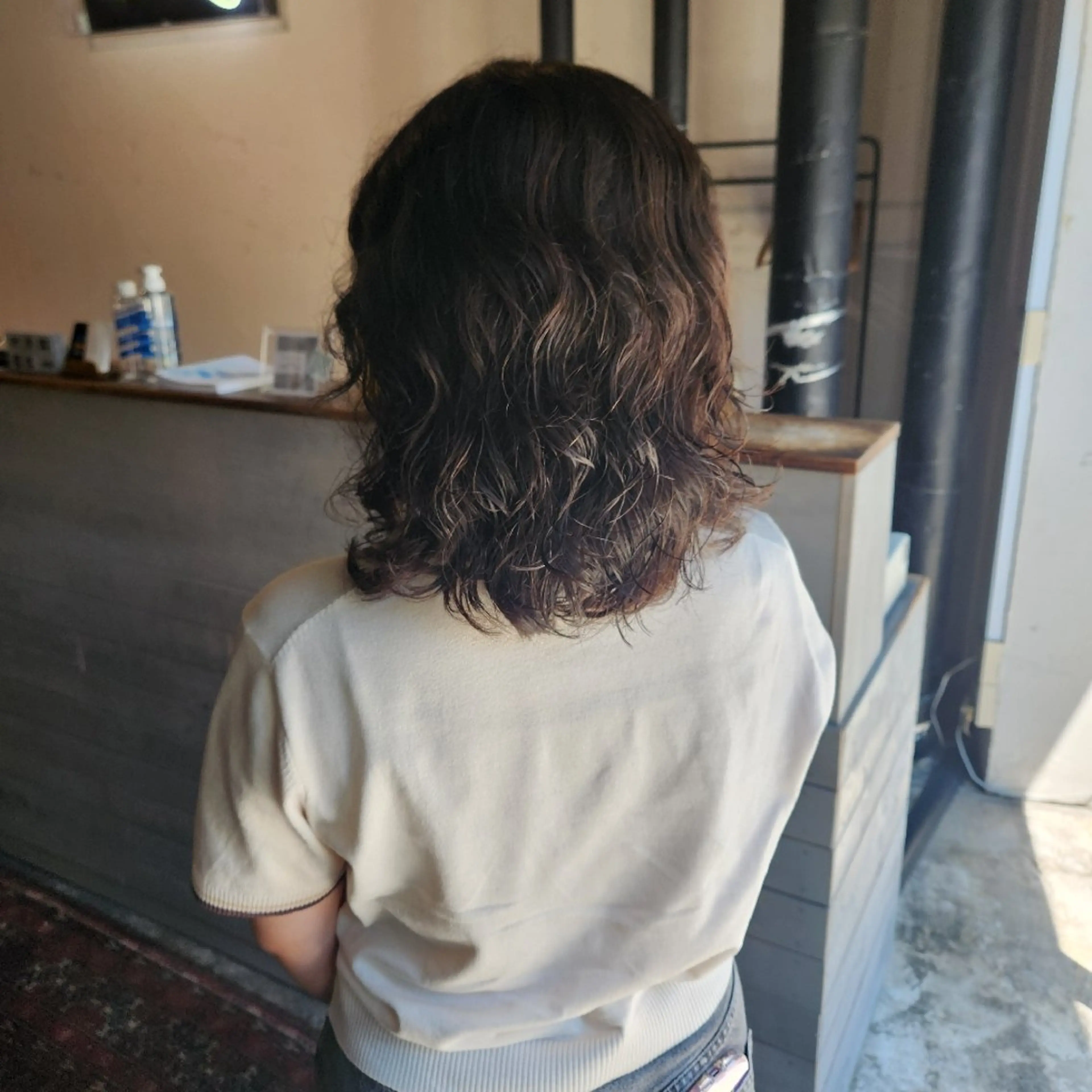 セミロング パーマ ハヤシ マユ ✂ 府中美容室のヘアスタイル