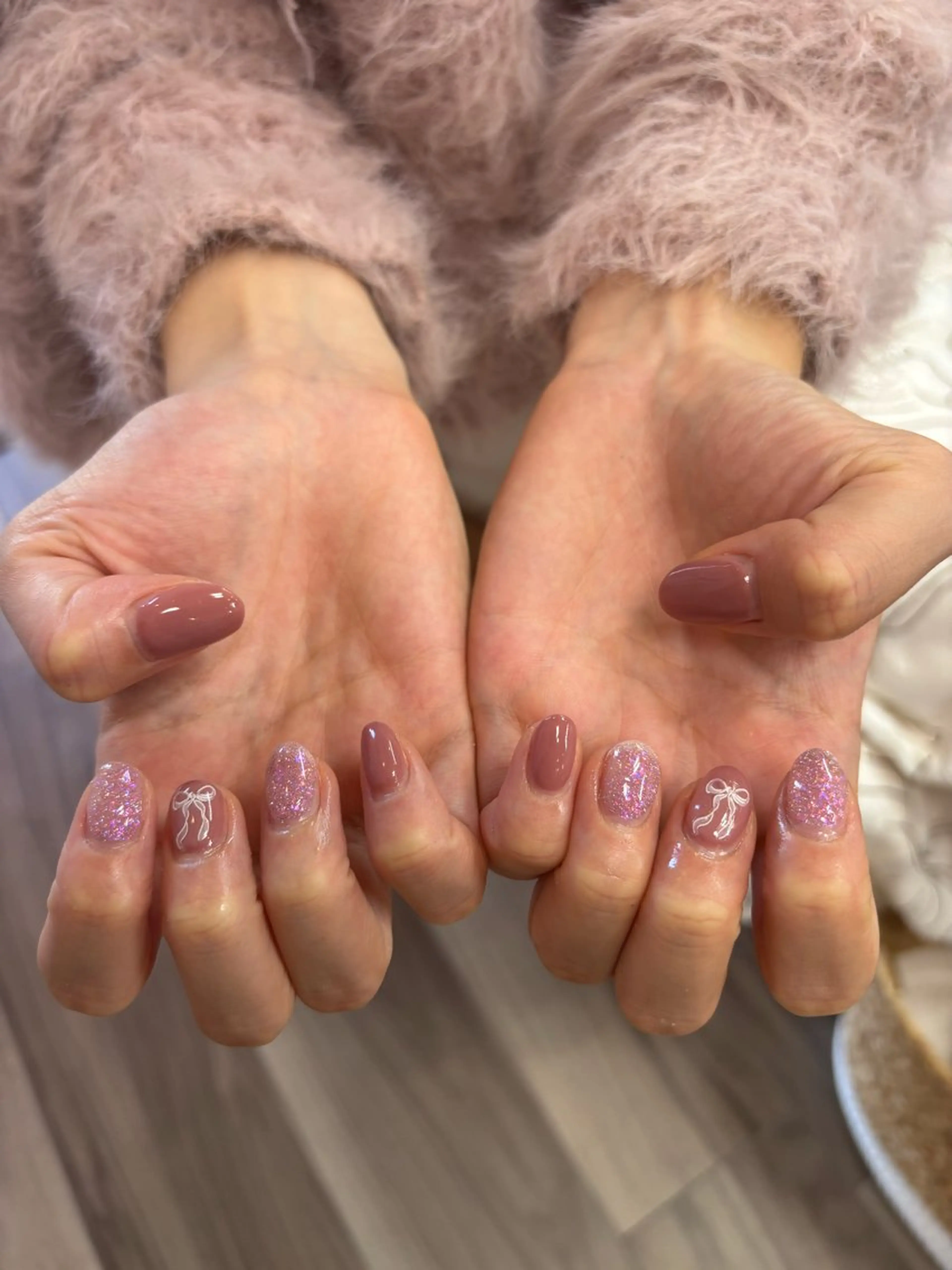 ネイル ラメ(グリッター) ピンク リボン シンプルネイル lealea Ayakaのネイルデザイン