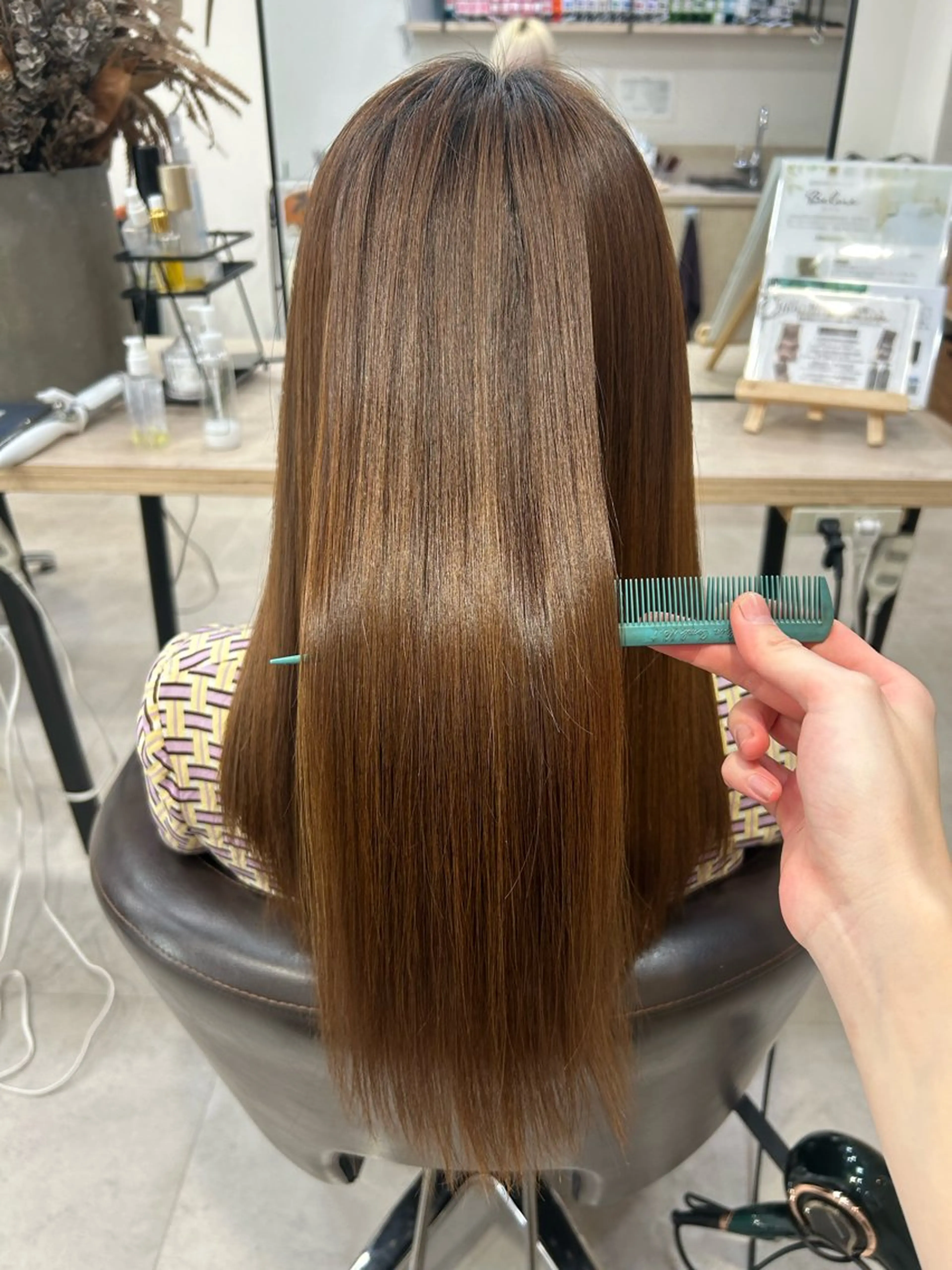 セミロング トリートメント 光を纏うツヤ感ロング Natsuki🤍のヘアスタイル