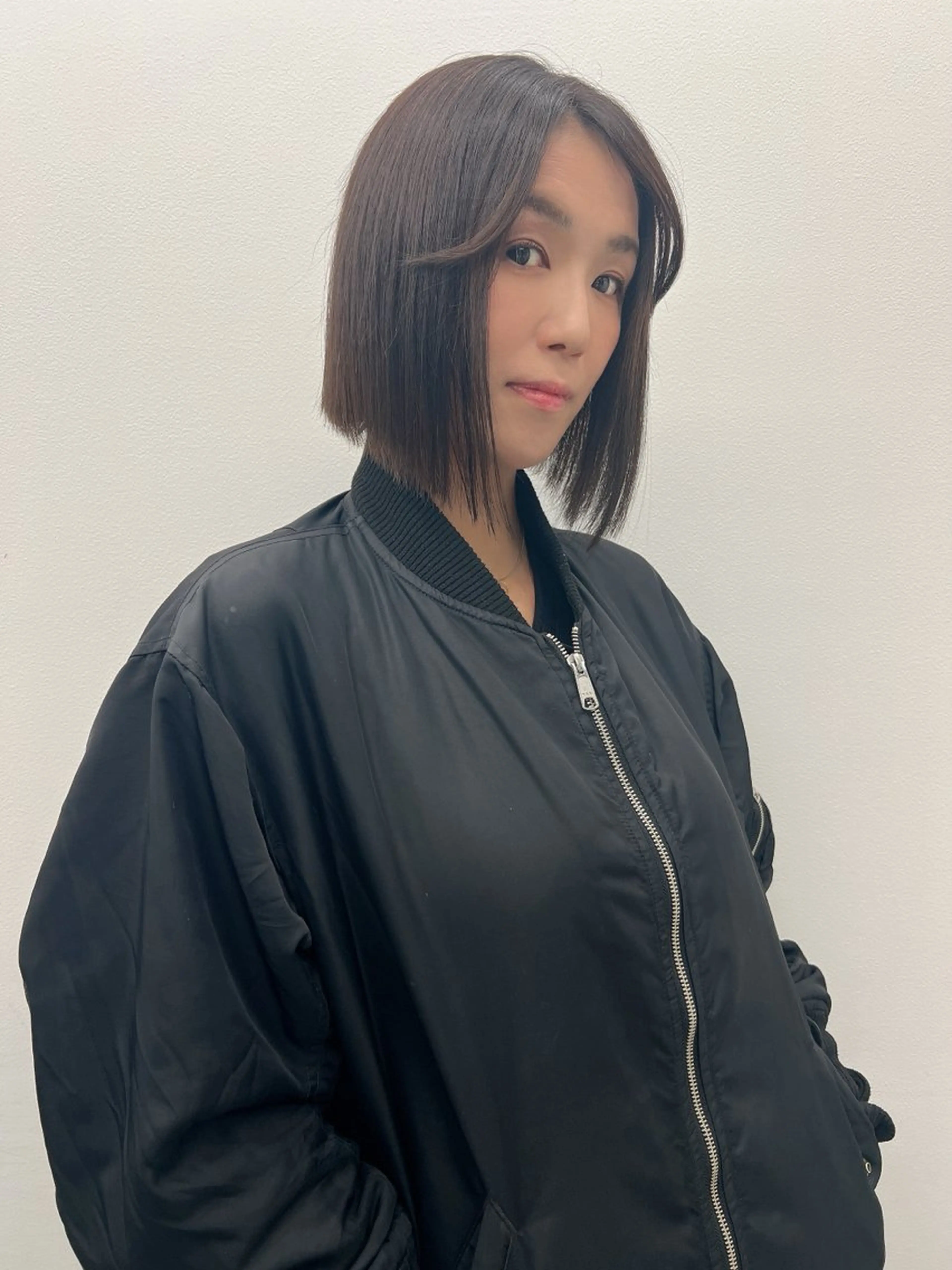 ミディアム ハイトーン /愛子のヘアスタイル