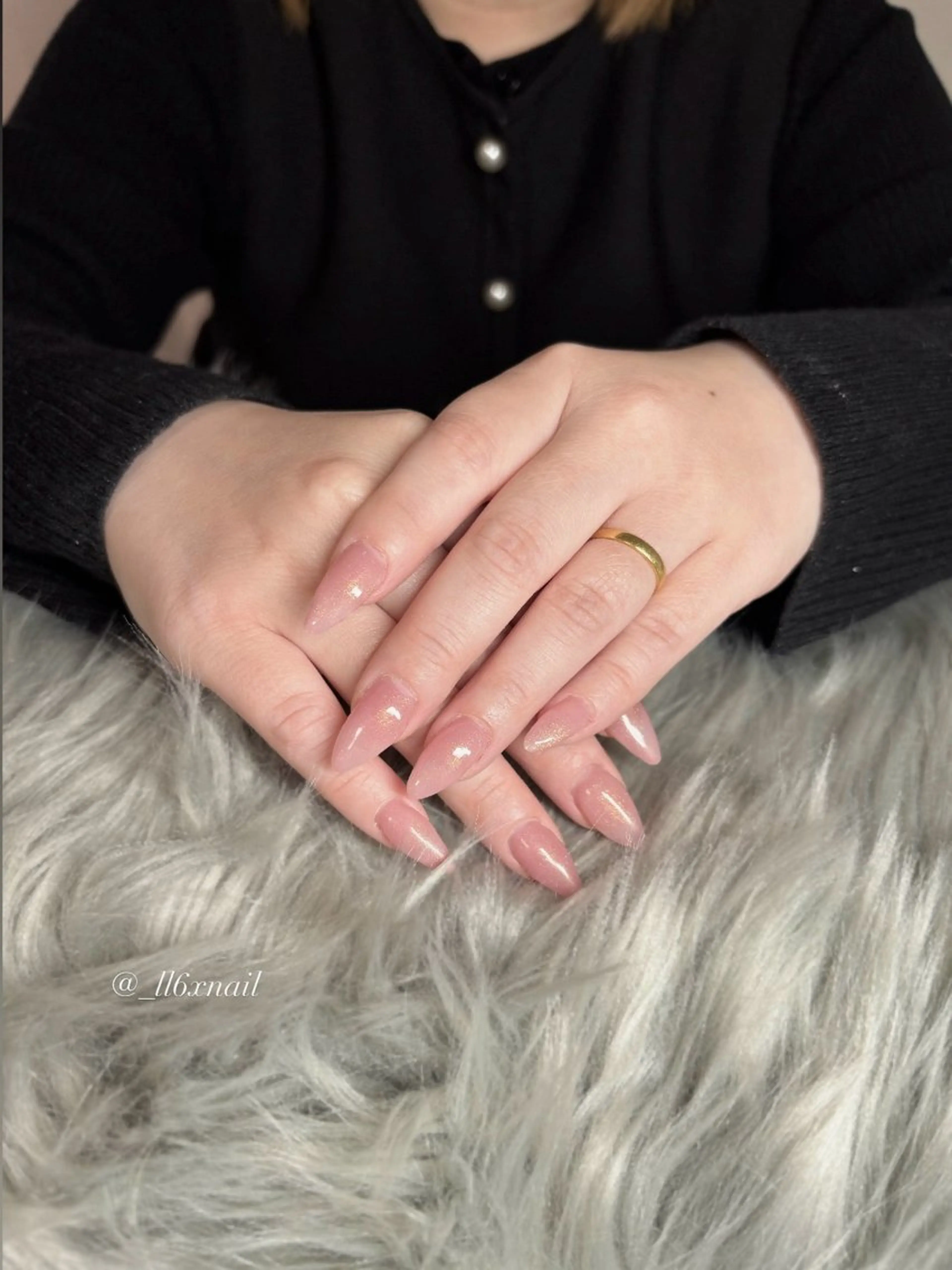 ネイル 𝑆𝑎𝑒｜ 枚方ネイルのネイルデザイン