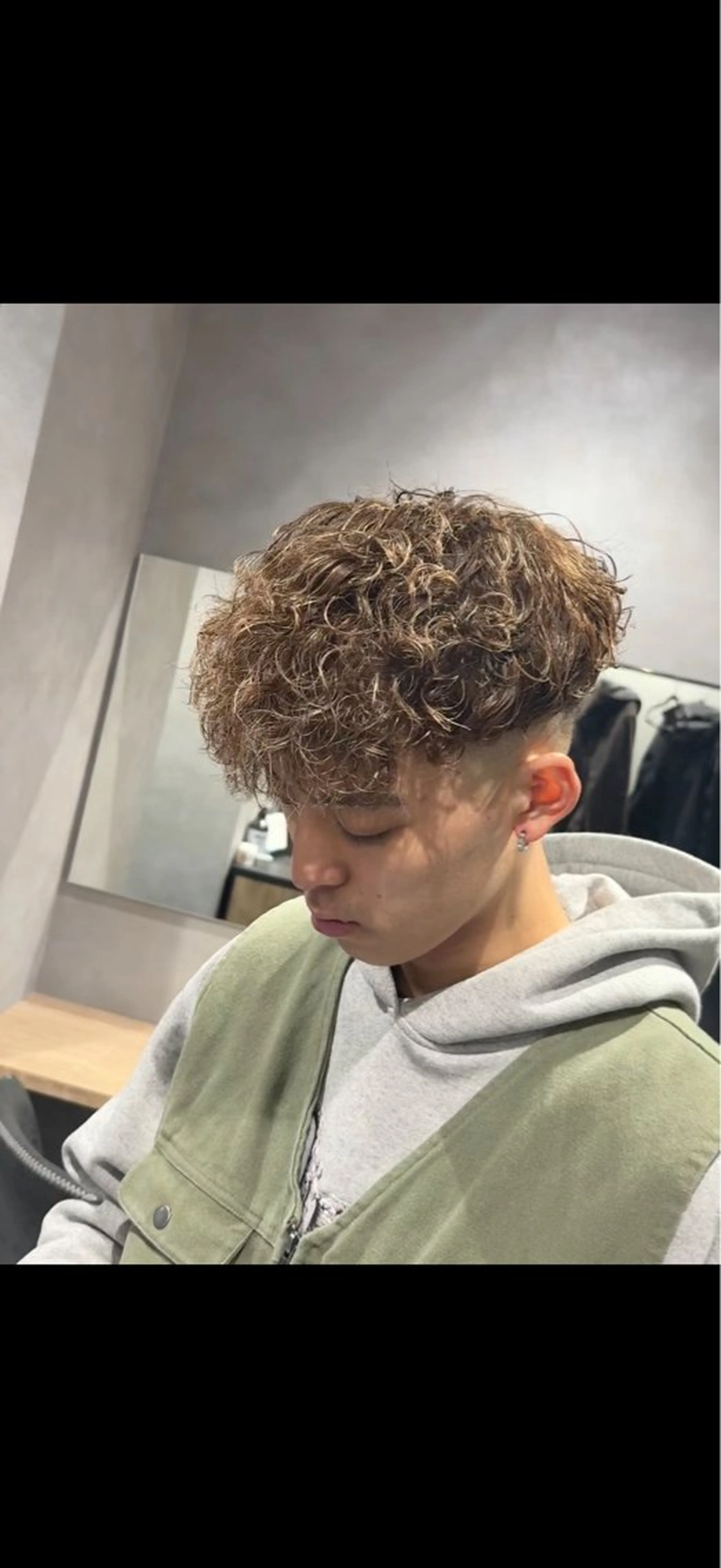 ミディアム パーマ メンズ スペインカール カット パーマ メンズパーマ特化 美容師kouyaのヘアスタイル