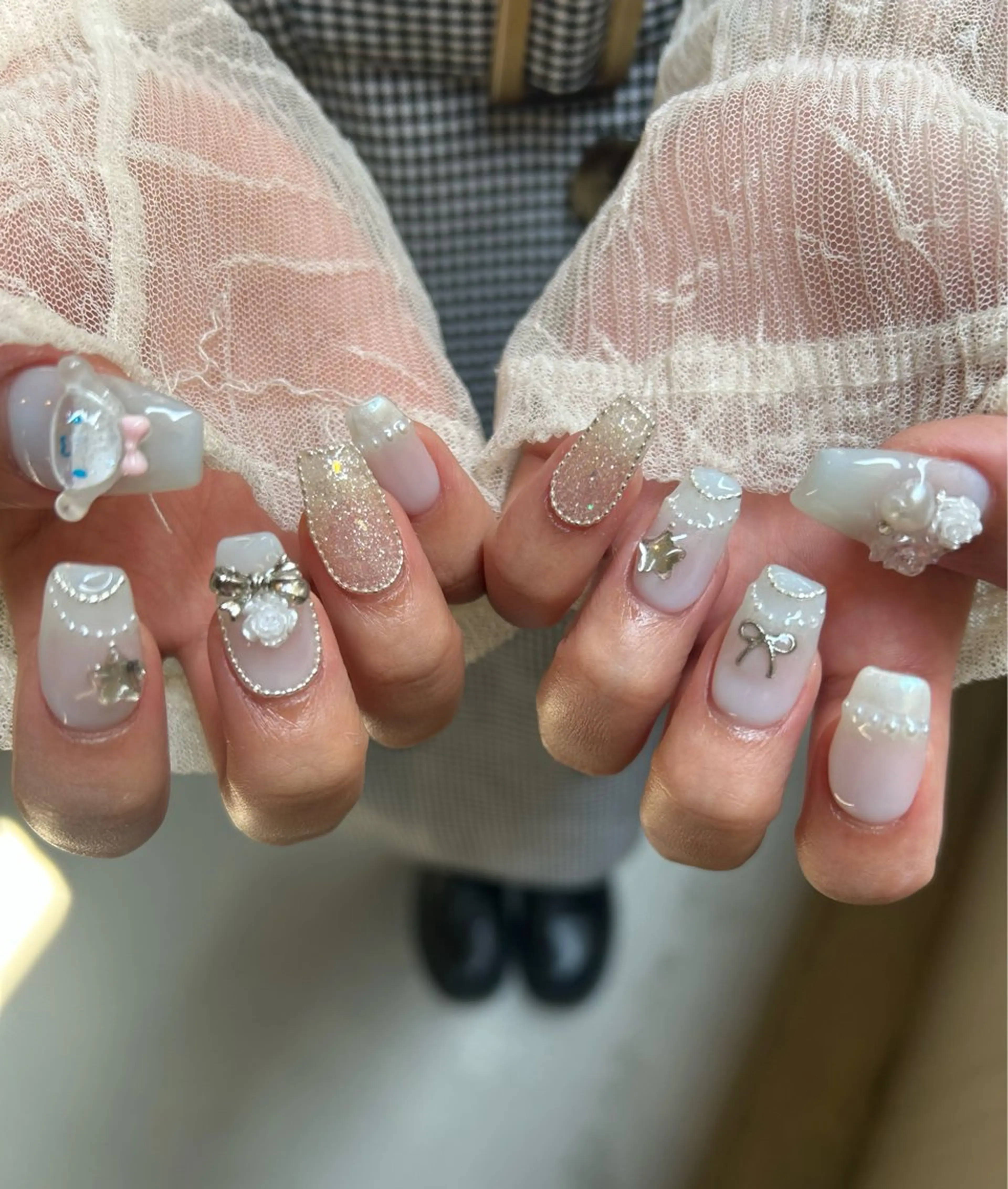 【スカルプ】ストーンパーツのみやり放題(デザインアートなし)Mまでの写真