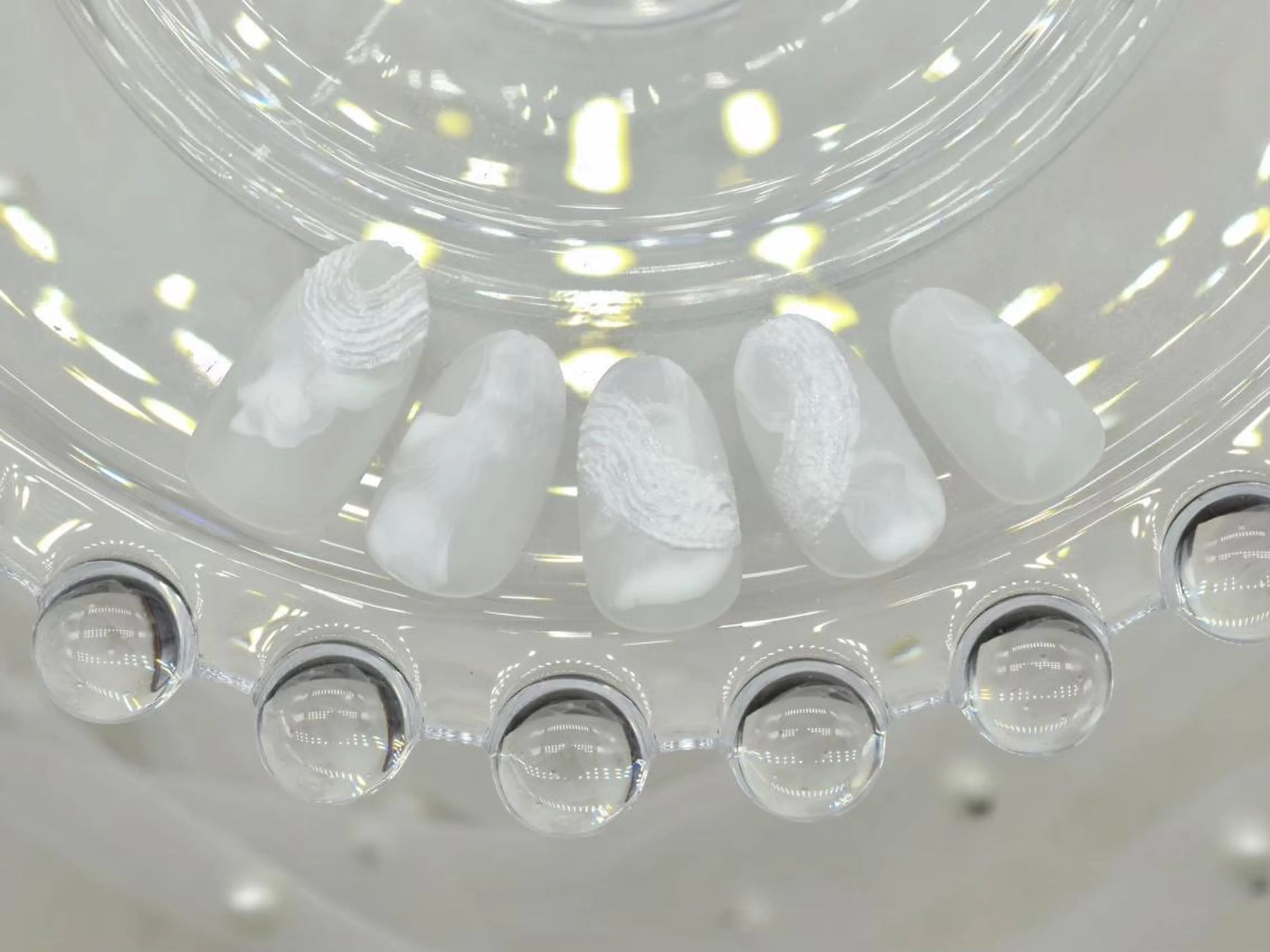 ネイル ジェルネイル ニュアンスネイル パラジェル ホワイト ハンドネイル RISSE nail&eyeのネイルデザイン