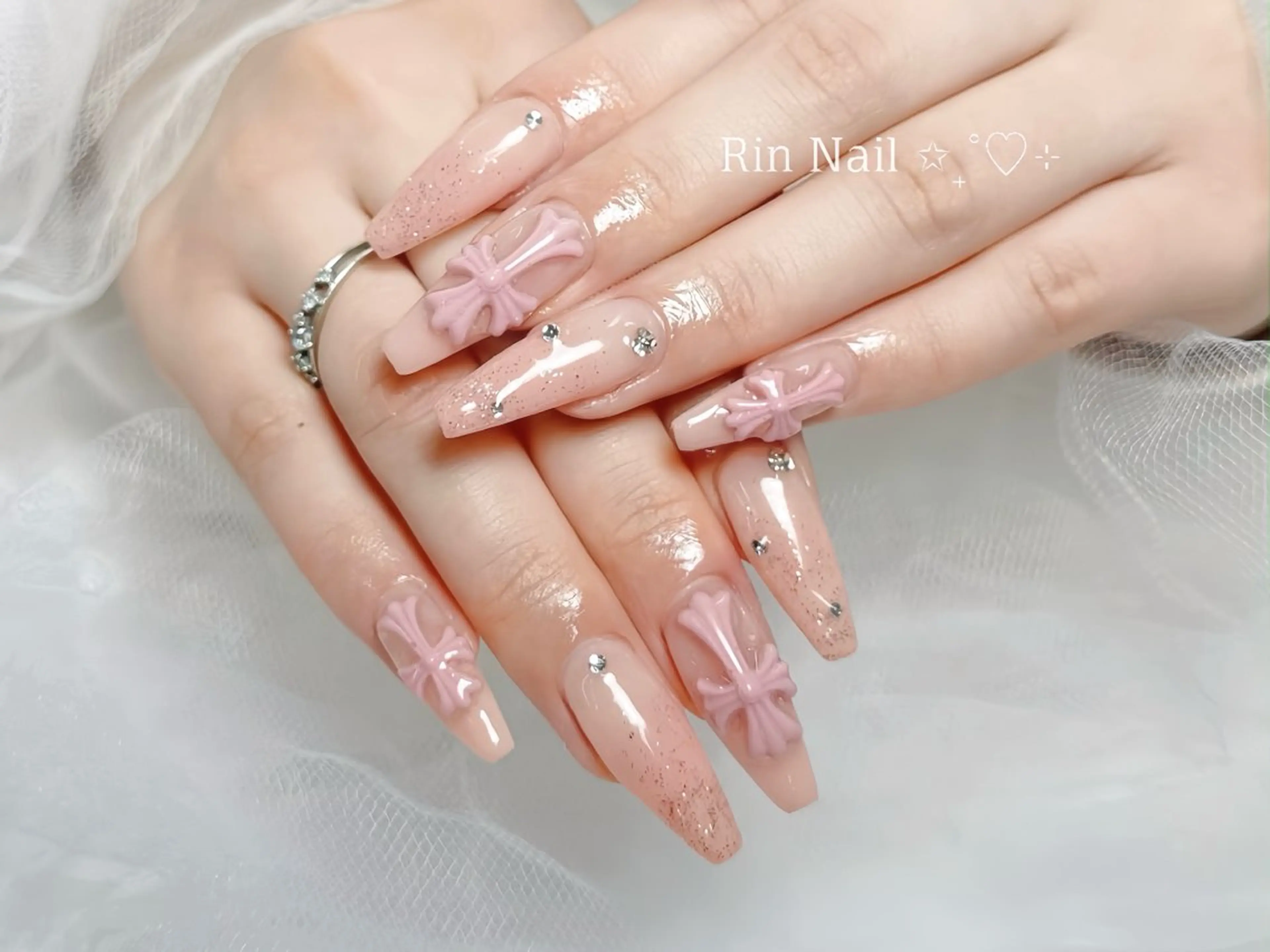 ネイル ボルドー フレンチネイル グラデーション キラキラネイル 韓国ネイル ハンドネイル Rin Nail Shinokuboのネイルデザイン