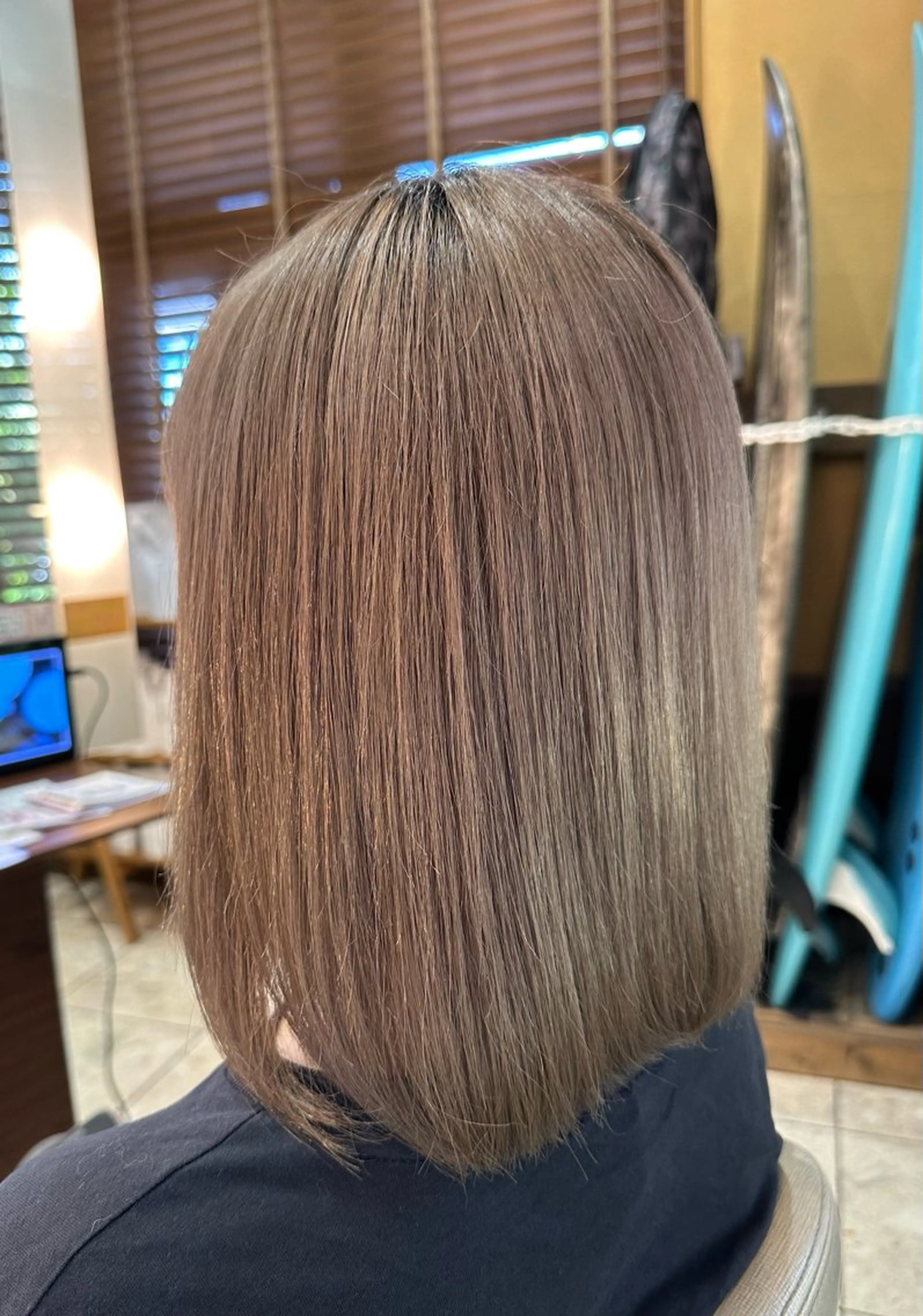 ミディアム カラー ベージュカラー ブリーチ ヘアカラー 鎌田 一徳のヘアスタイル