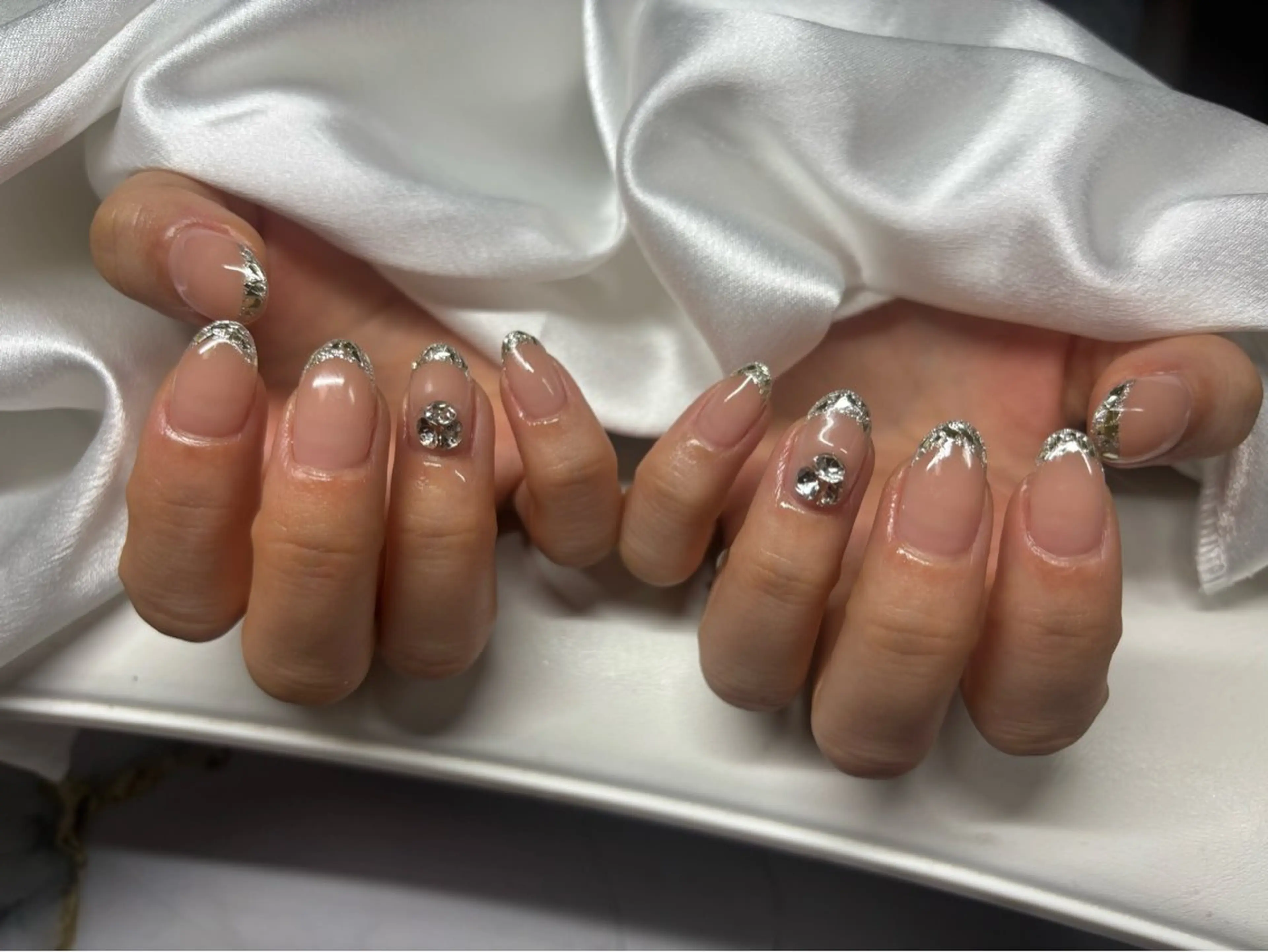 ネイル フレンチネイル ガラスフレンチ ハンドネイル 門真市ネイルサロン♡ KUMI.HANAのネイルデザイン