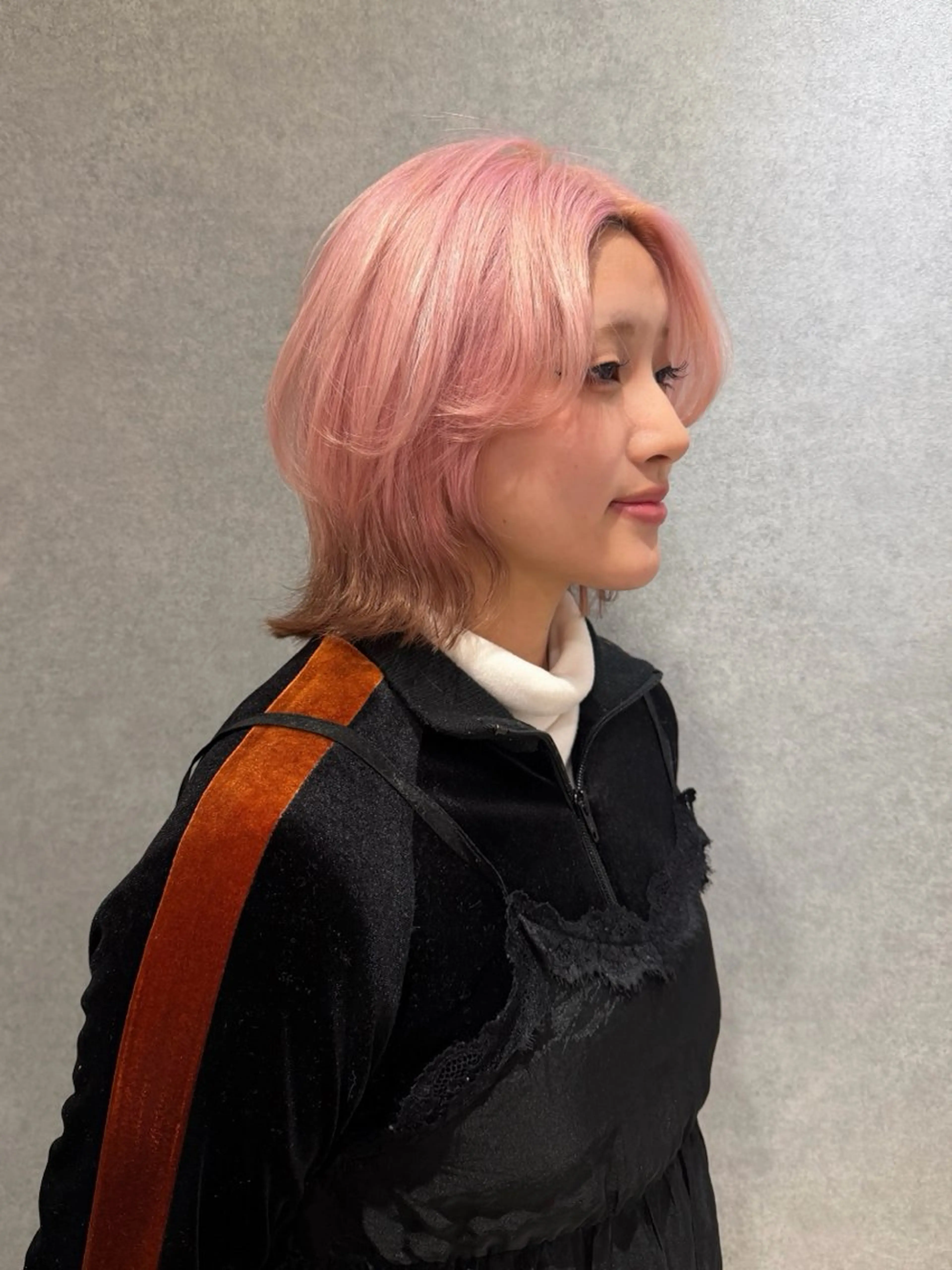 ミディアム カラー カット ヘアカラー トリートメント ハイトーン/ウルフ/ レイヤー/Asukaのヘアスタイル