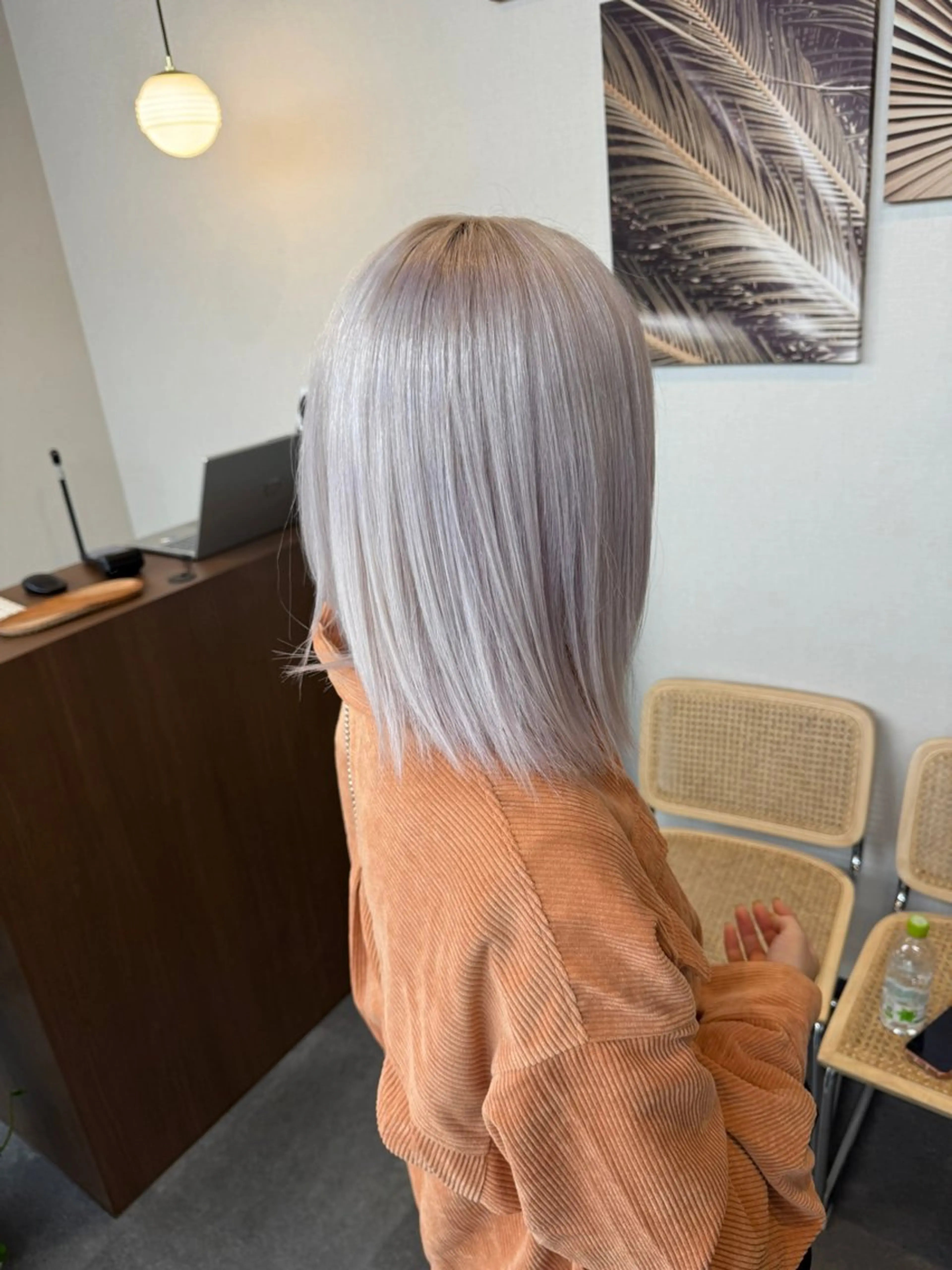 ミディアム カラー 碇山 楓己のヘアスタイル