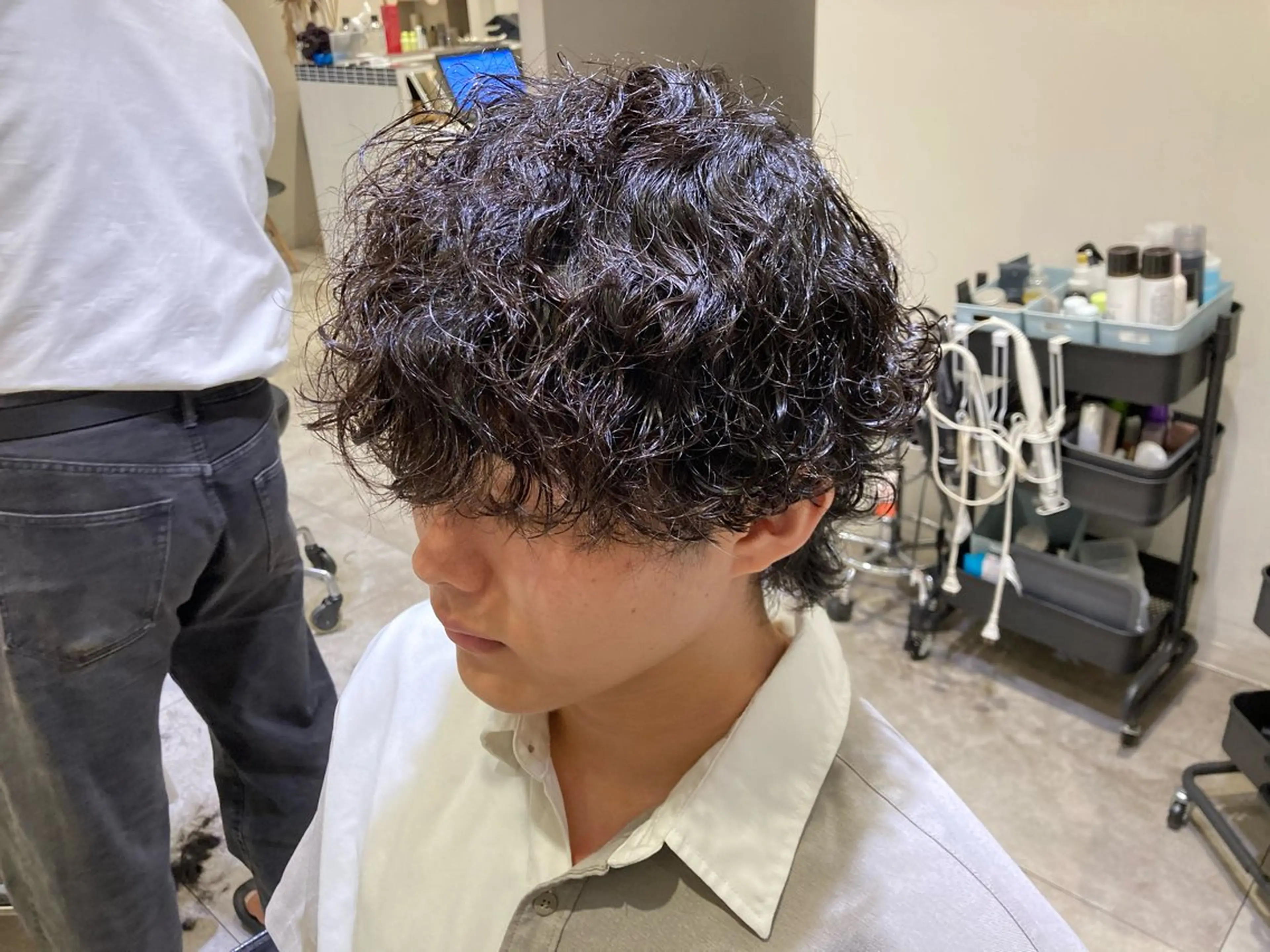 パーマ メンズ メンズパーマ 波巻きパーマ メンズウルフカット ウルフカット 男のスタイル革命 健太郎✂︎のヘアスタイル