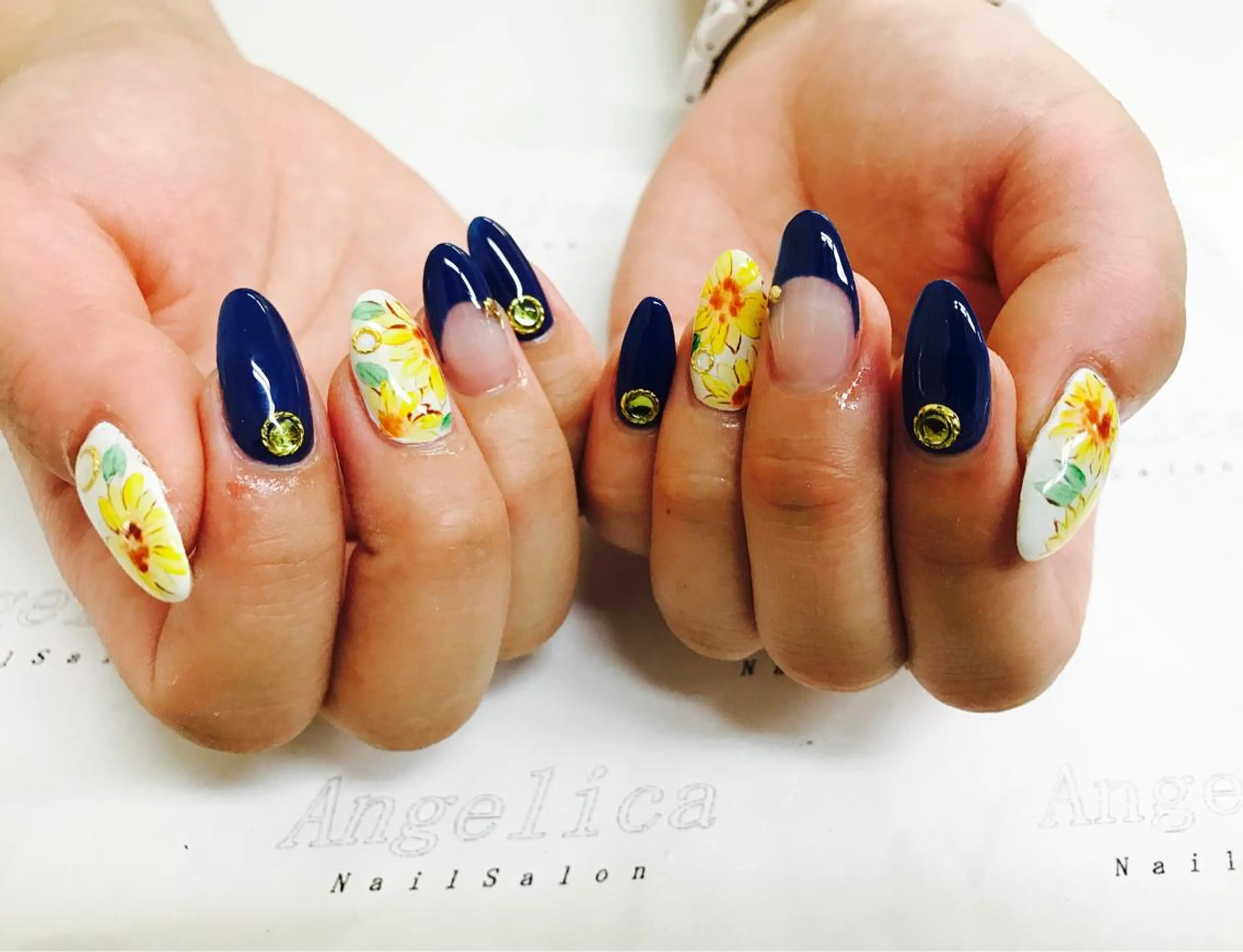 ネイル ハンドネイル Angelica ネイリストのネイルデザイン