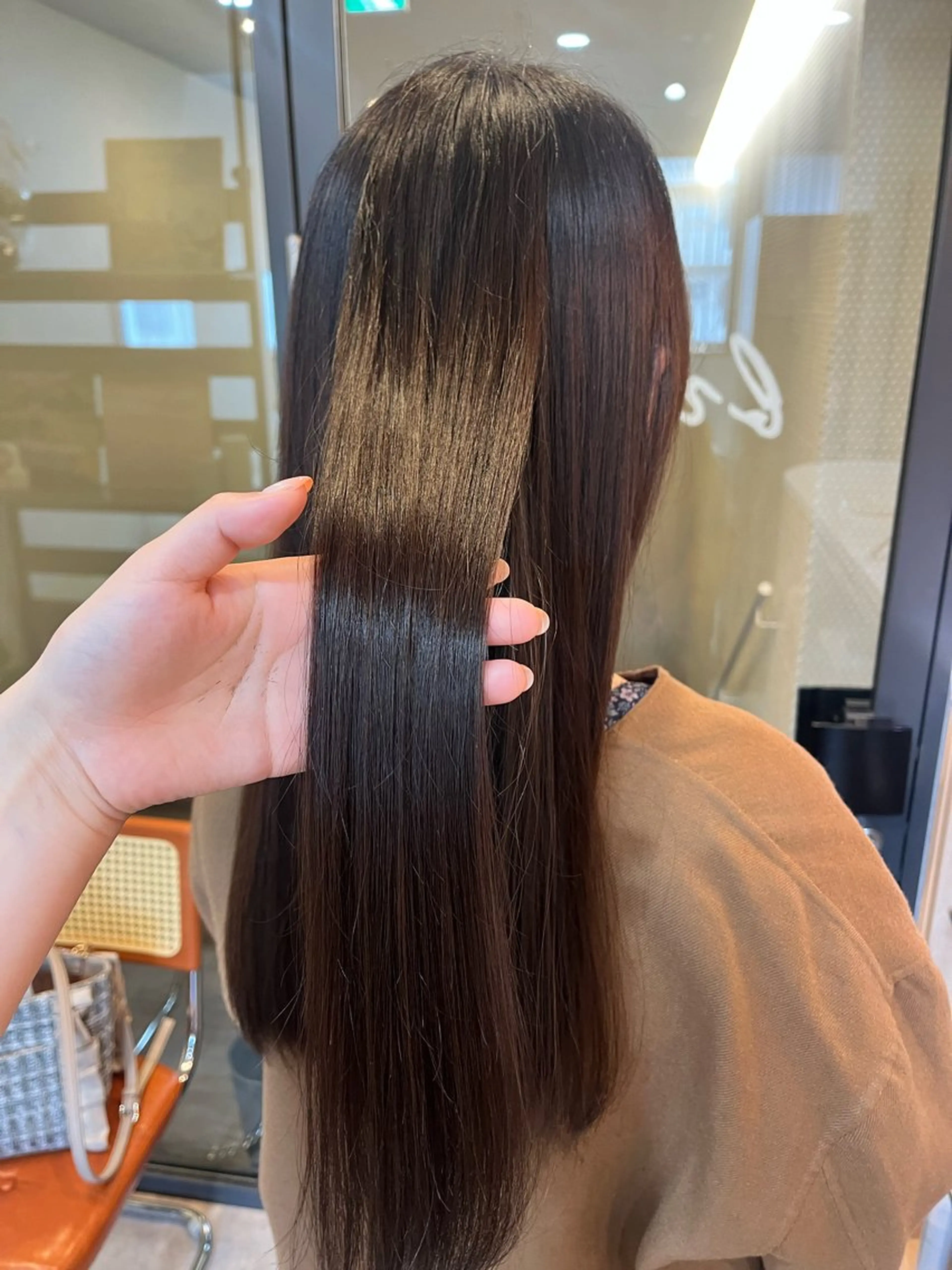 【艶髪間違いなし✨】髪質改善ストレート＋カット＋トリートメントの写真
