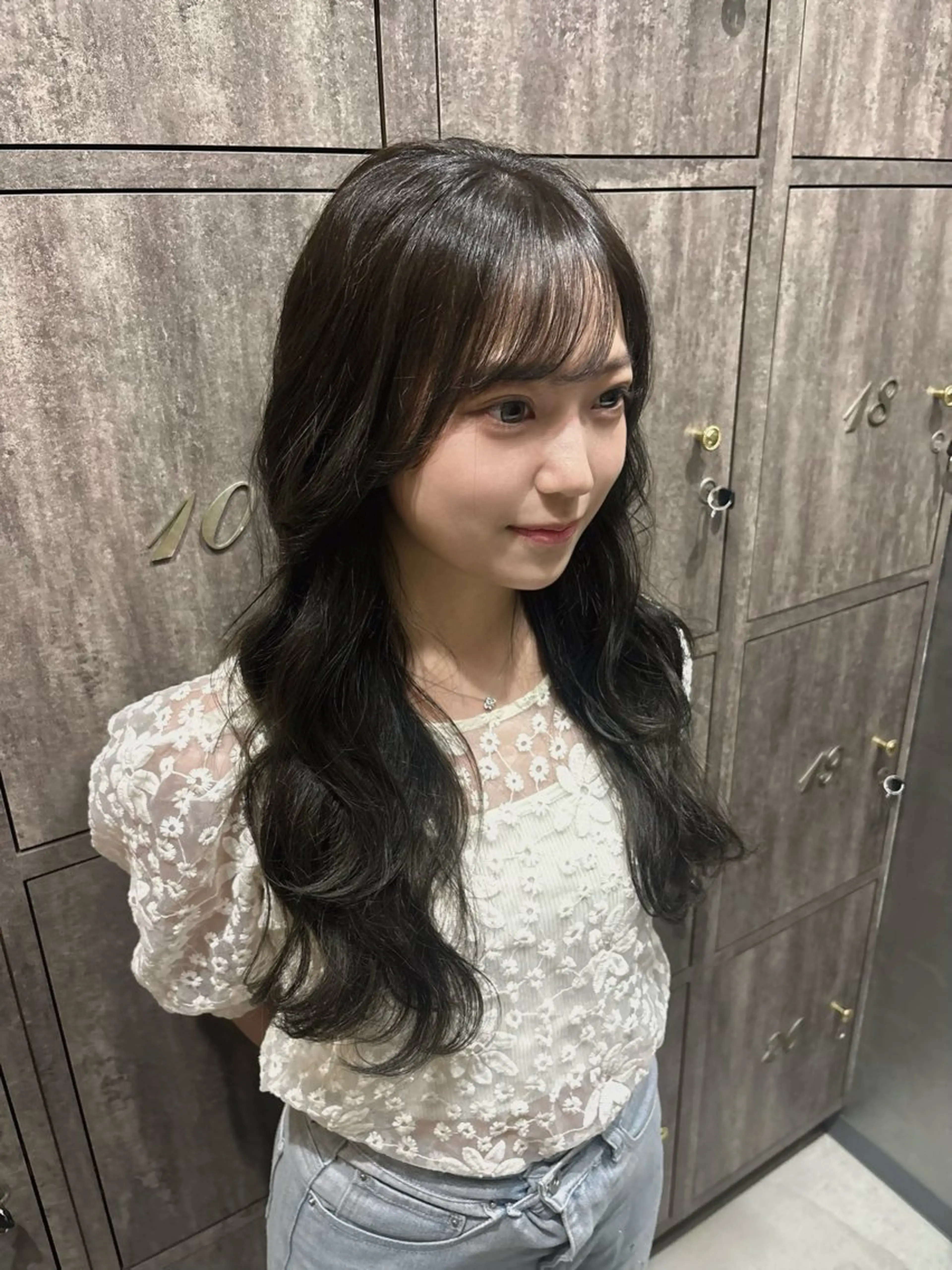 ロング カラー グレージュ 𝐼𝑛𝑖𝑡𝑦 🎀 𝑦𝑢𝑖♡のヘアスタイル