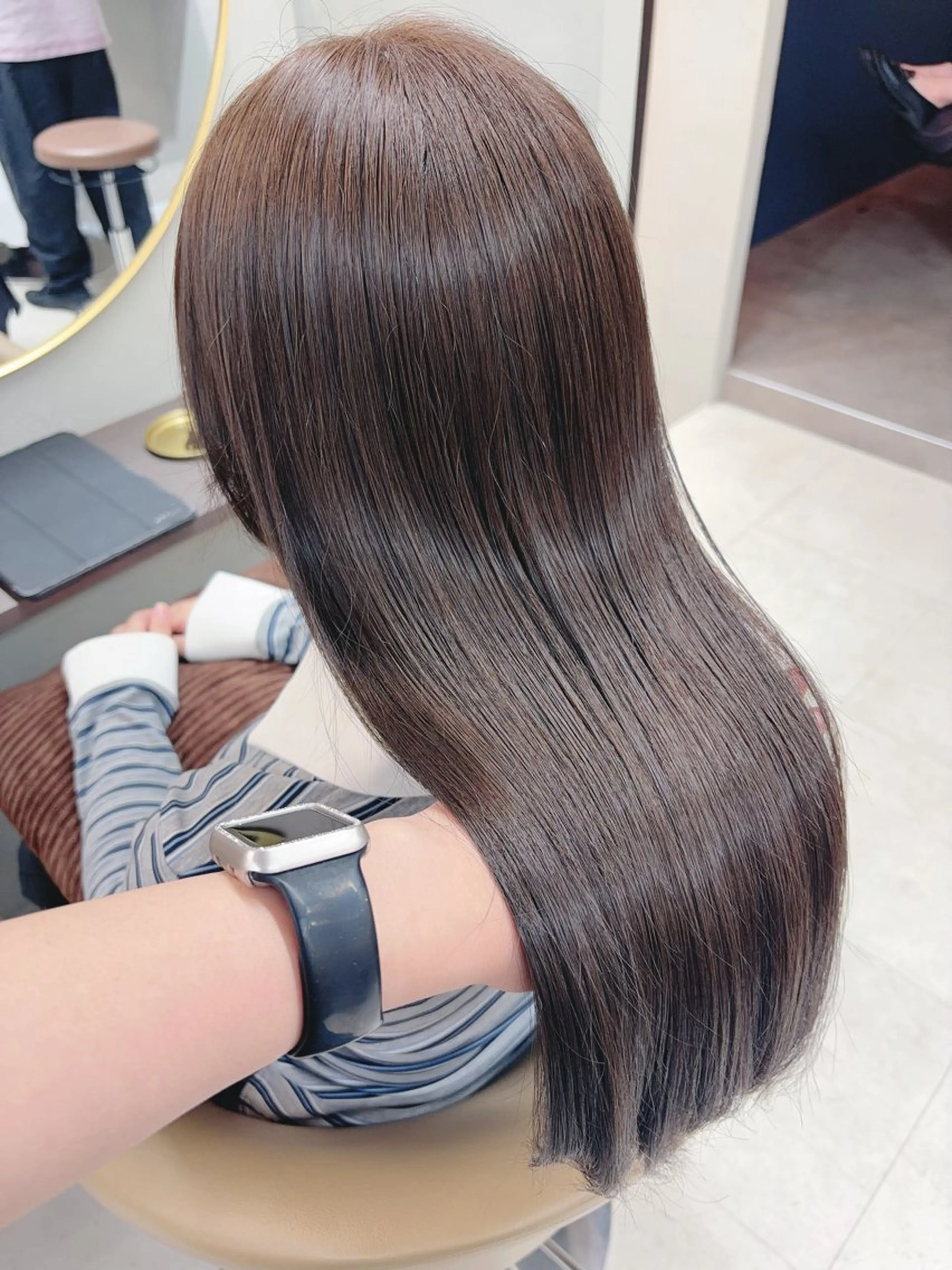 セミロング カラー カット ヘアカラー トリートメント 村山 茉衣のヘアスタイル
