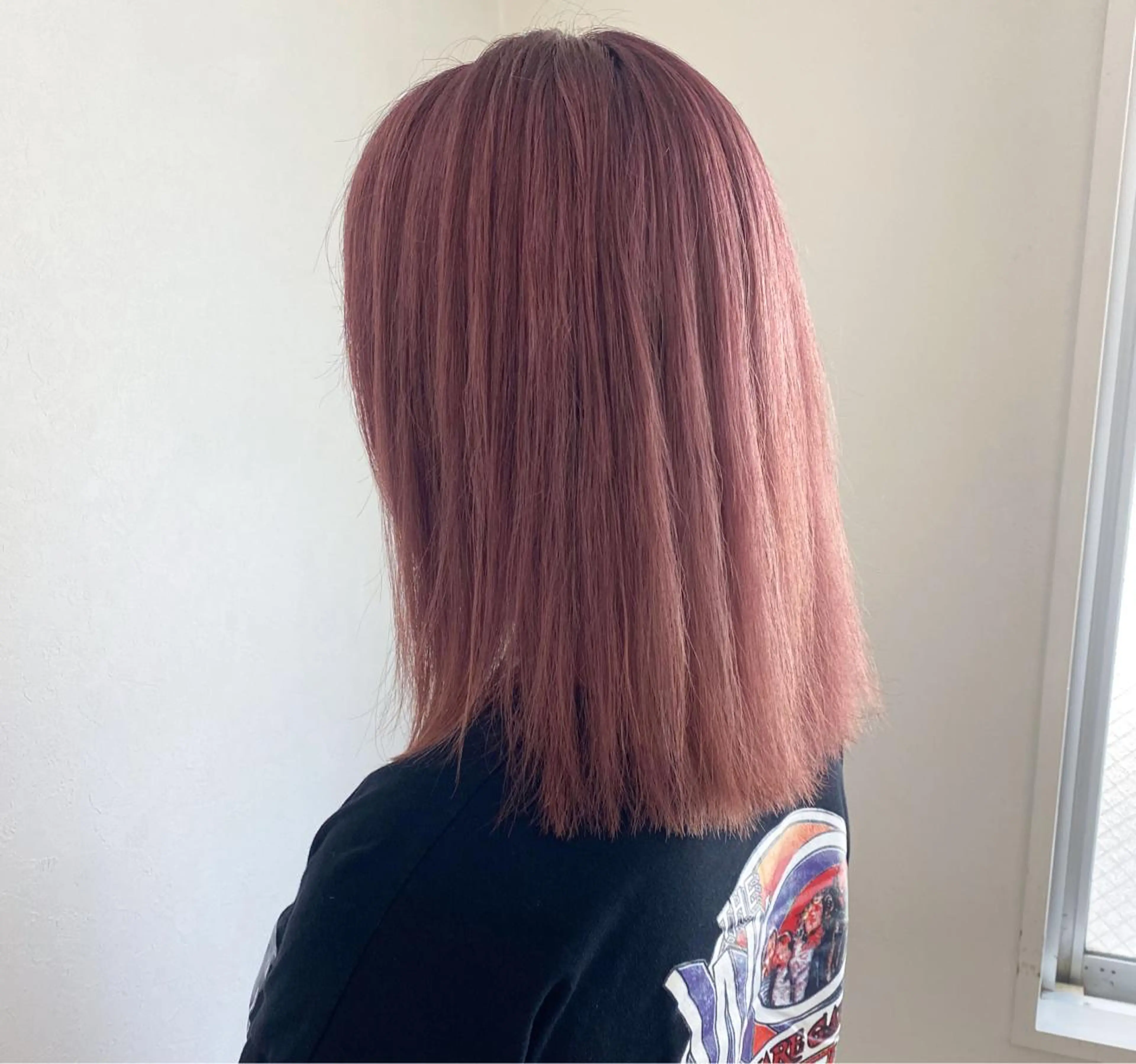 ミディアム カラー ブリーチ ピンクカラー バイオレットカラー ACRO梅田【アクロ】所属・美髪矯正・レイヤー 倉友哉のヘアスタイル