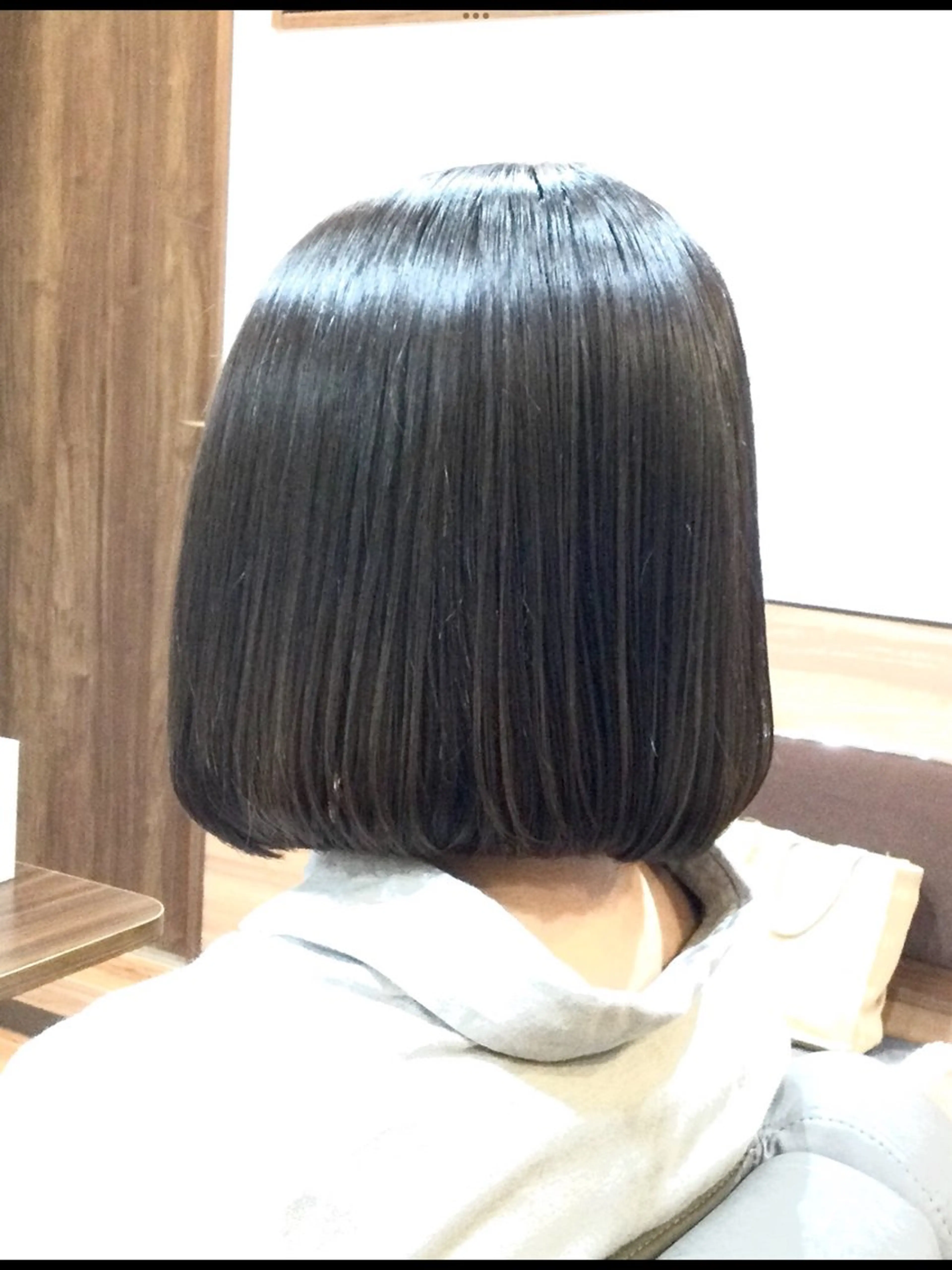 ミディアム ボブ 縮毛矯正 Annon プライベートサロンのヘアスタイル