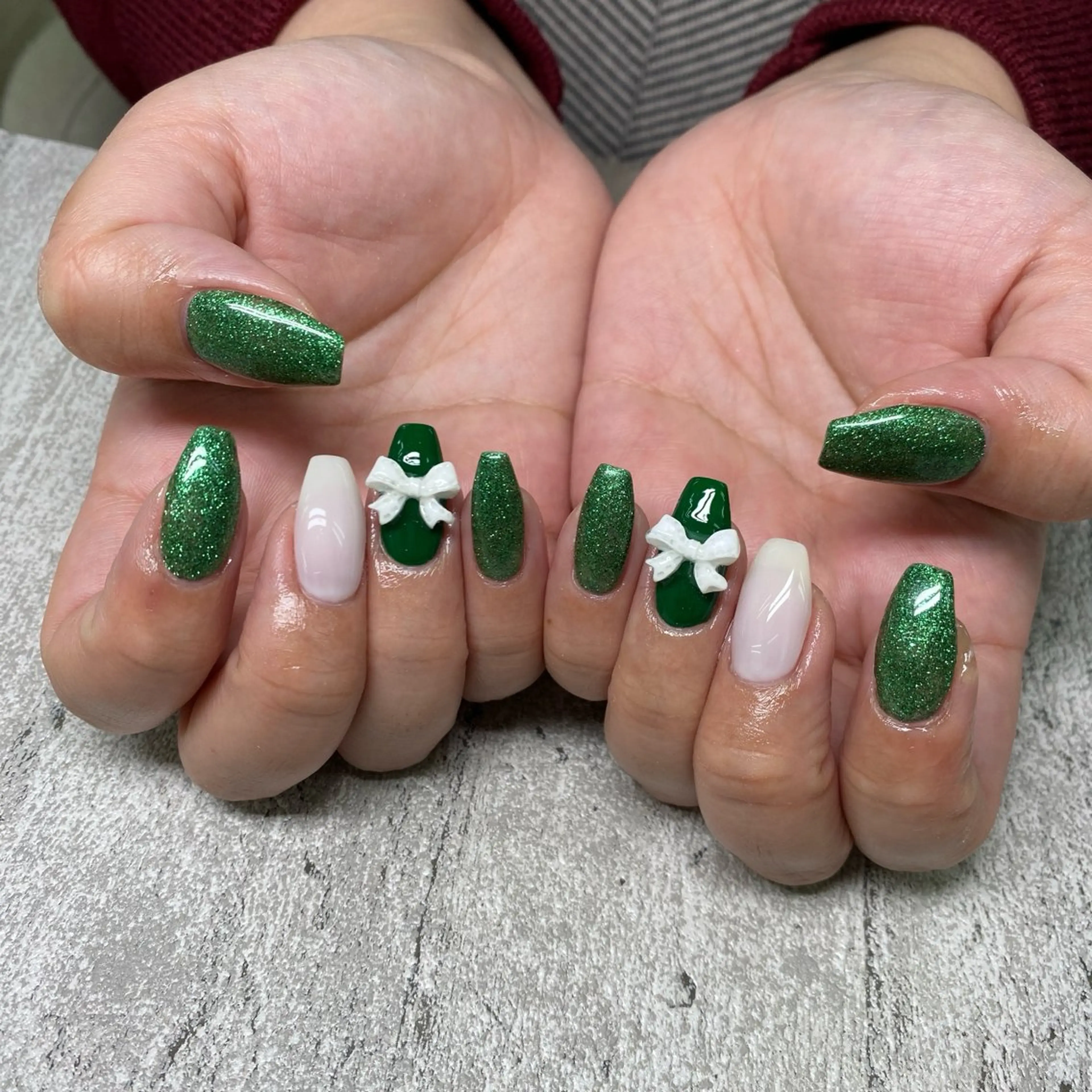 ネイル ハンドネイル Bianca🩶 TAMIYAのネイルデザイン