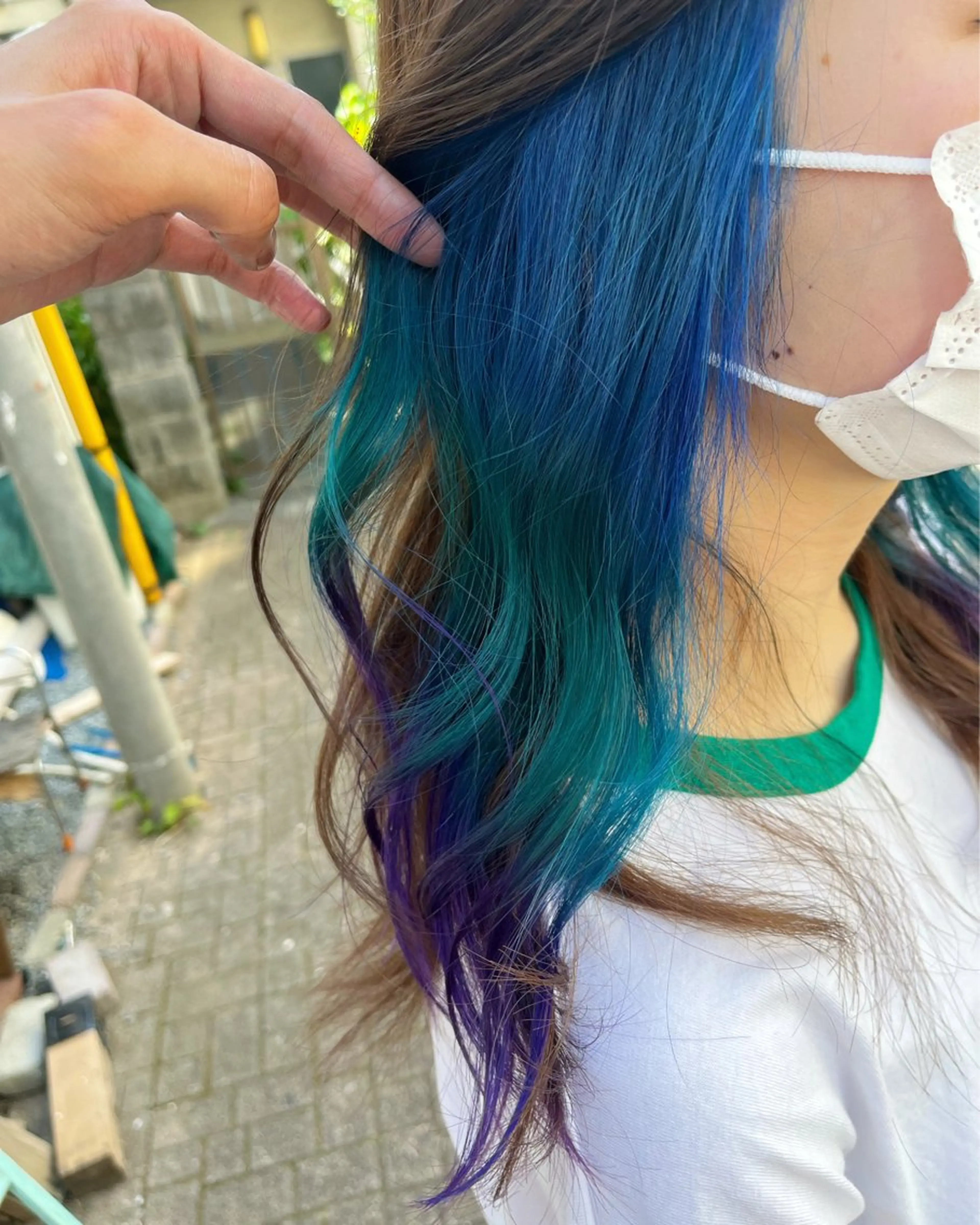 セミロング カラー ブリーチ イヤリングカラー ユニコーンカラー カット ヘアカラー トリートメント 原宿サロン代表 デザインカラー伊藤卓のヘアスタイル