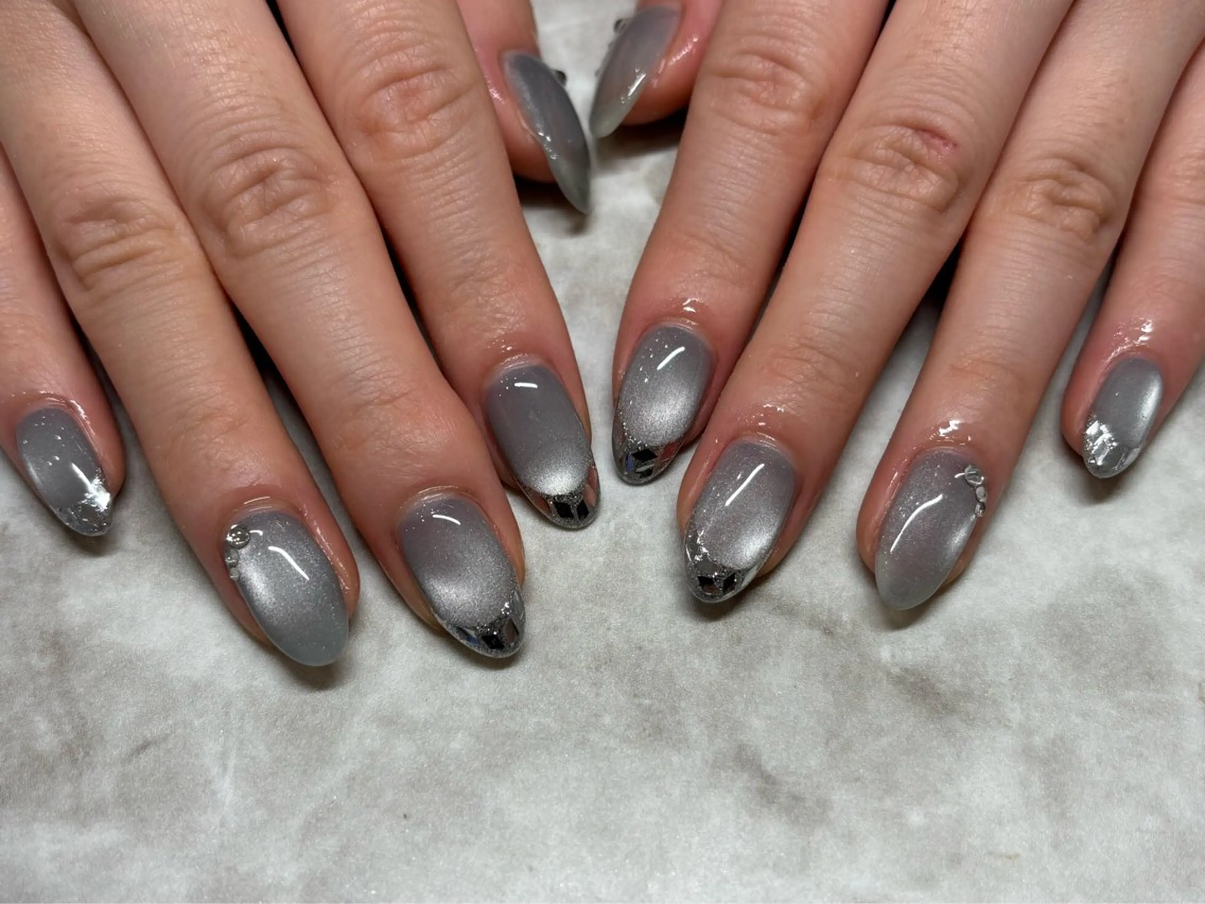 ネイル フレンチネイル ガラスフレンチ マグネットネイル 加藤 亜実のネイルデザイン