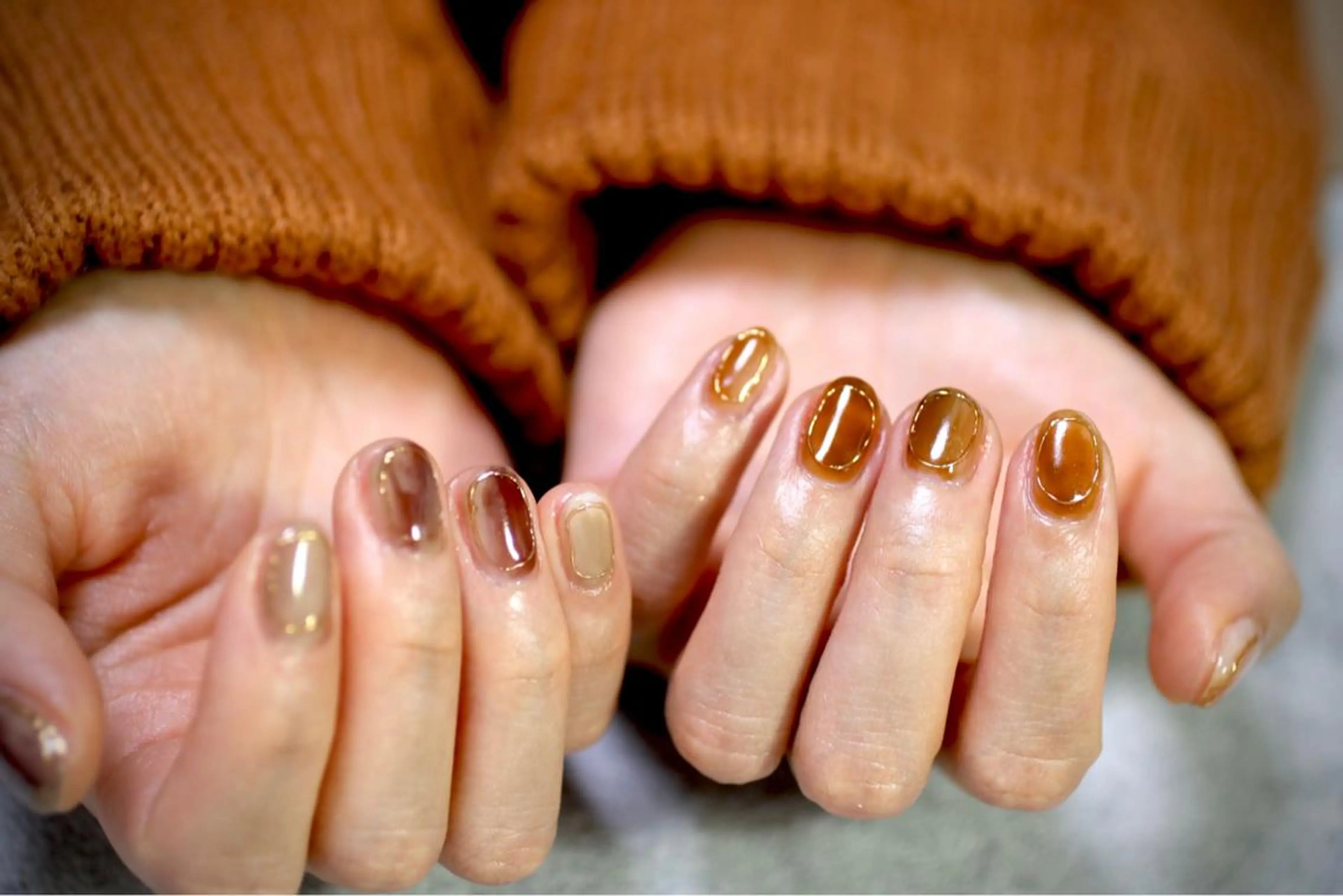 ネイル オーロラネイル カジュアル ジェルネイル ラメ(グリッター) マグネットネイル MH Nailのネイルデザイン