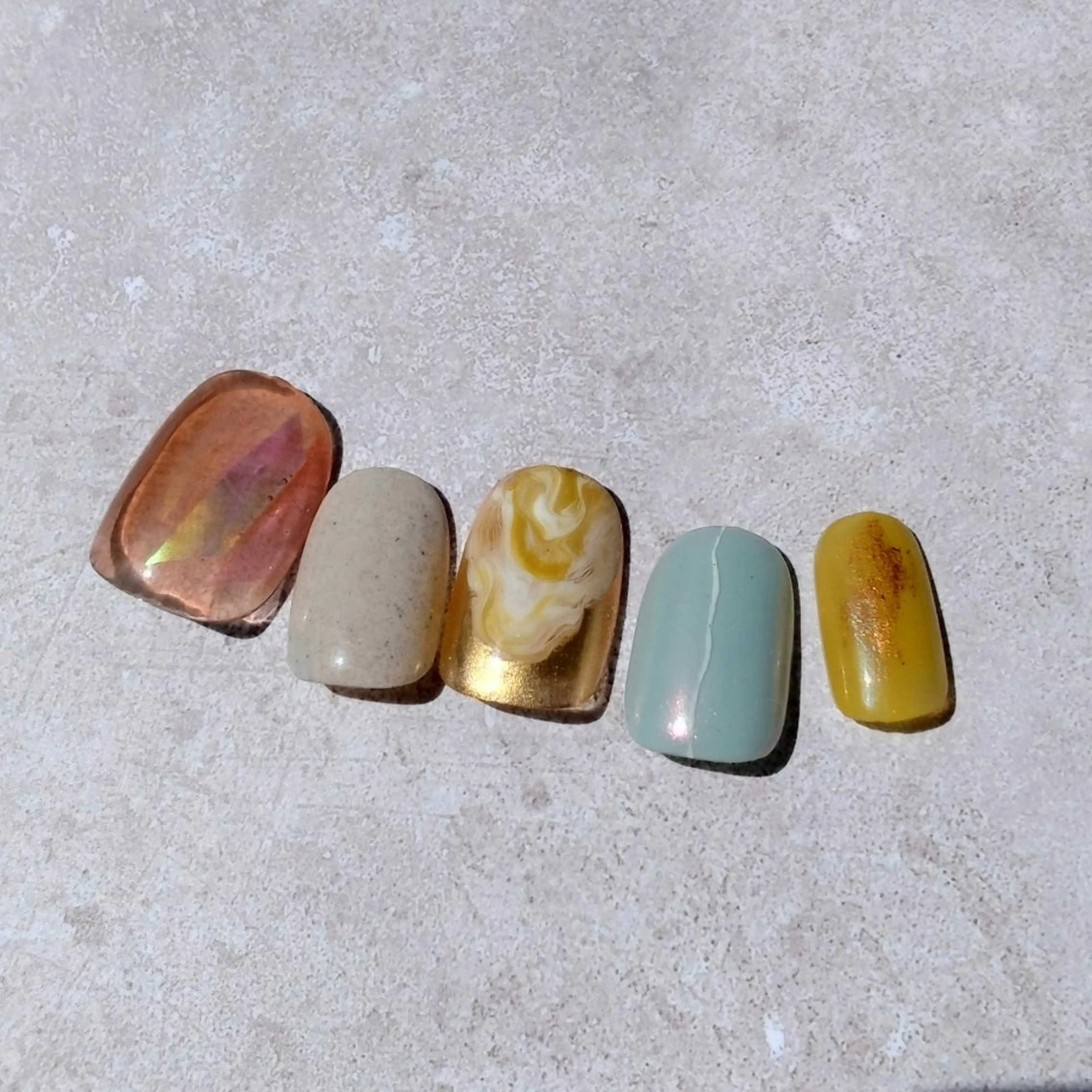 ネイル 氷ネイル・うるうるネイル ニュアンスネイル Nailsalon manoのネイルデザイン