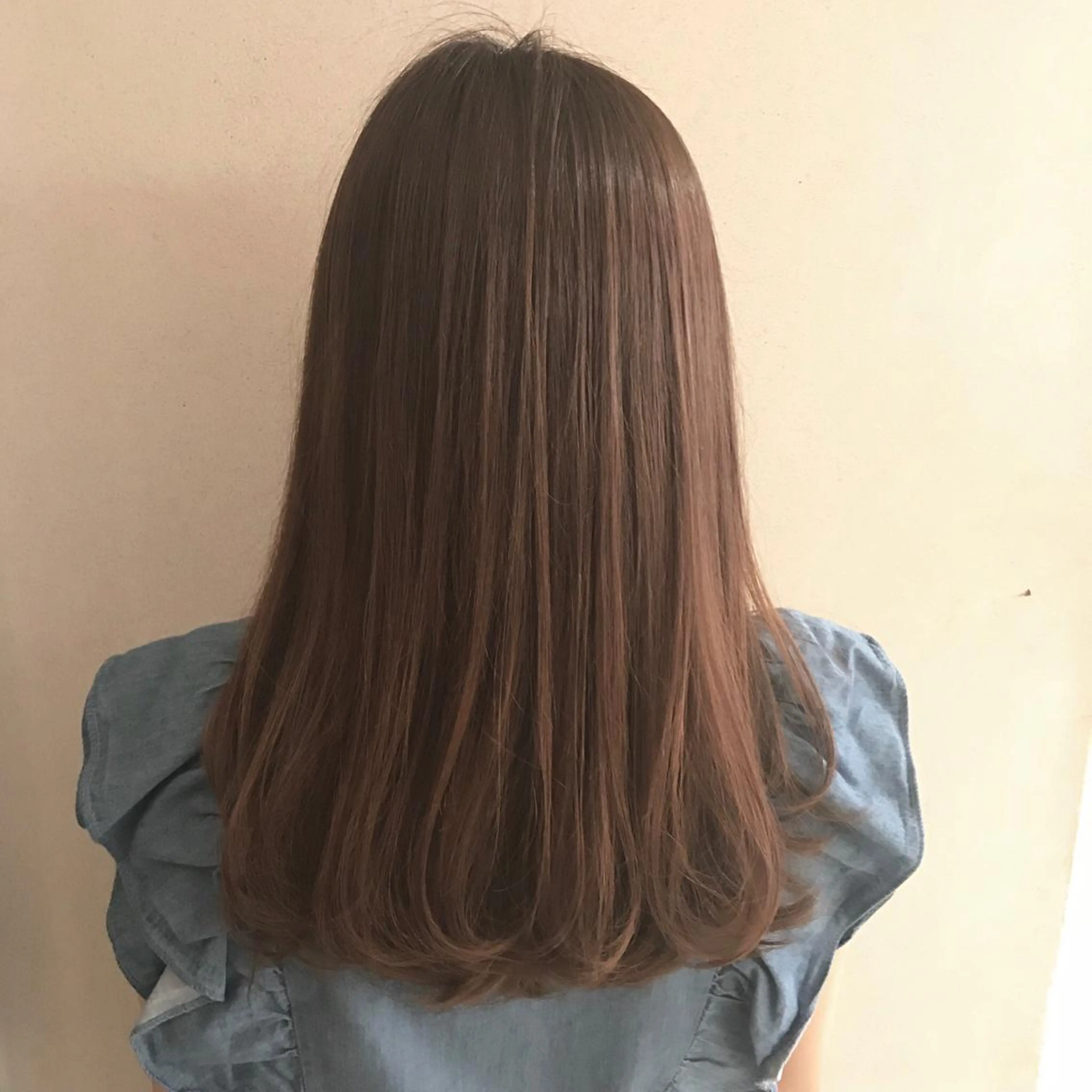 セミロング 縮毛矯正 カット ヘアカラー トリートメント Lond fleur 大宮  ロンドフルール所属・石畑結華 Lond店長のヘアスタイル