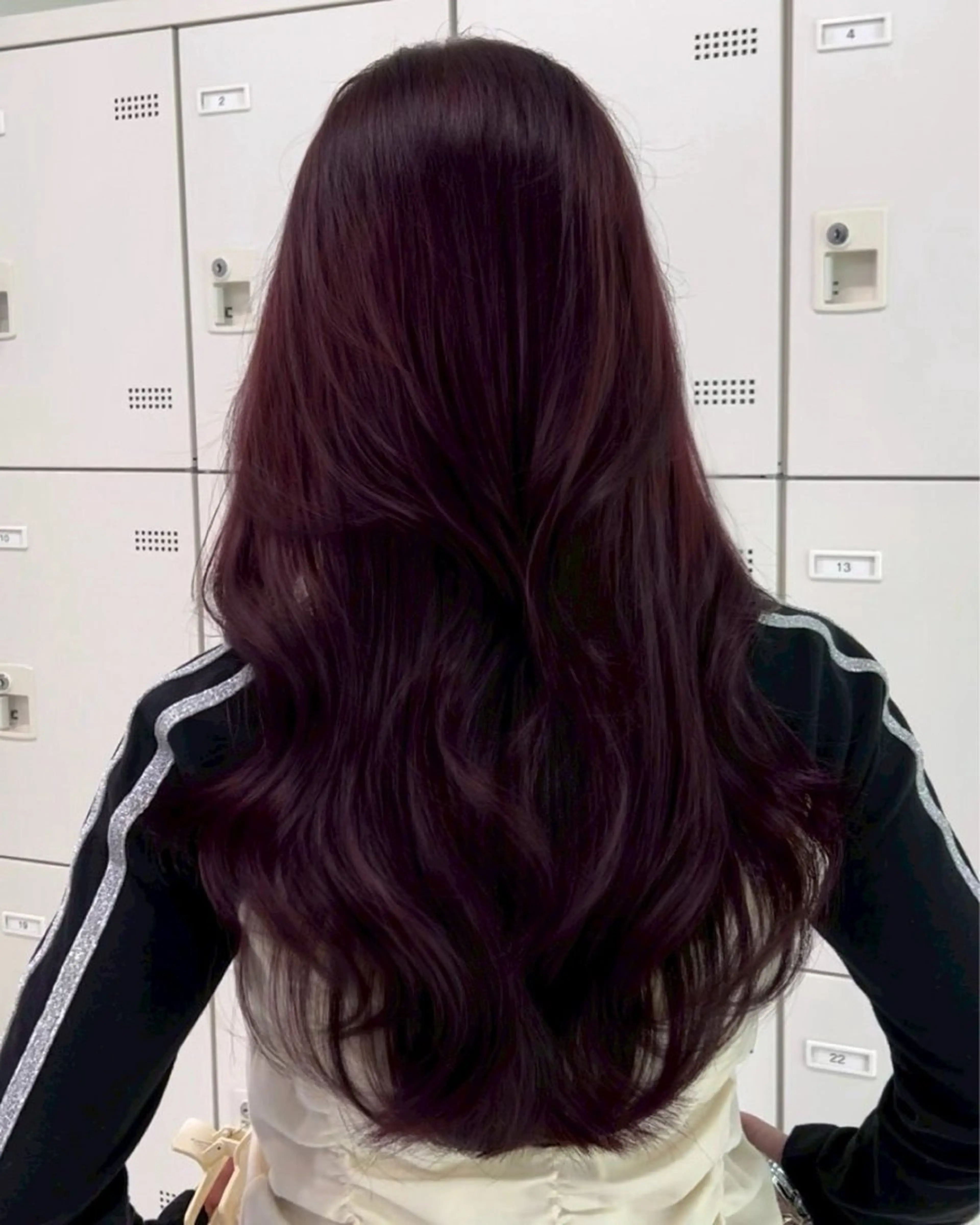 ロング カラー ヘアカラー うる艶ワンホン🖤 HINANOのヘアスタイル