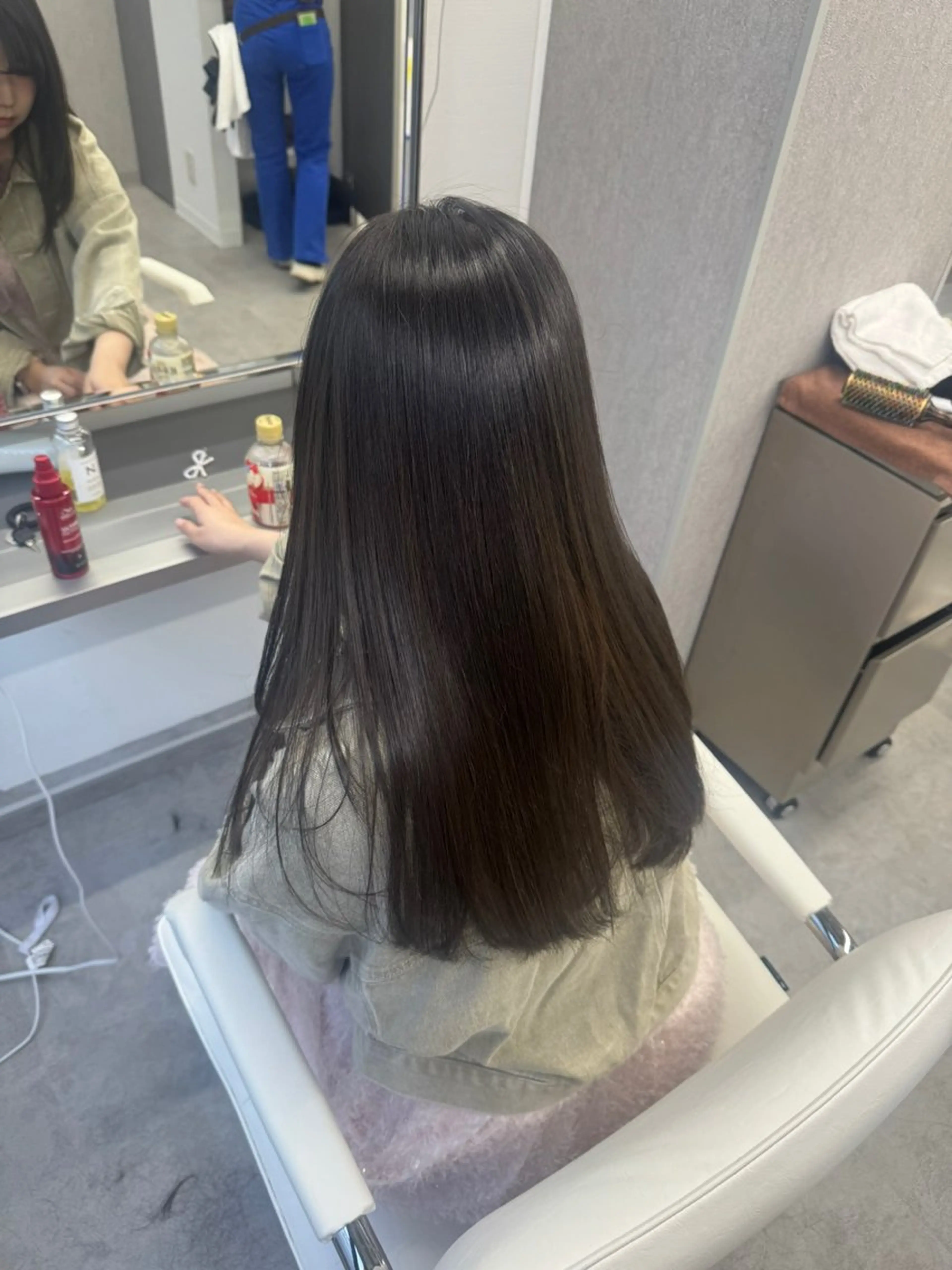 セミロング カラー グレージュ カット ヘアカラー トリートメント 🕯コバ/レイヤー/ 美髪縮毛🕯のヘアスタイル