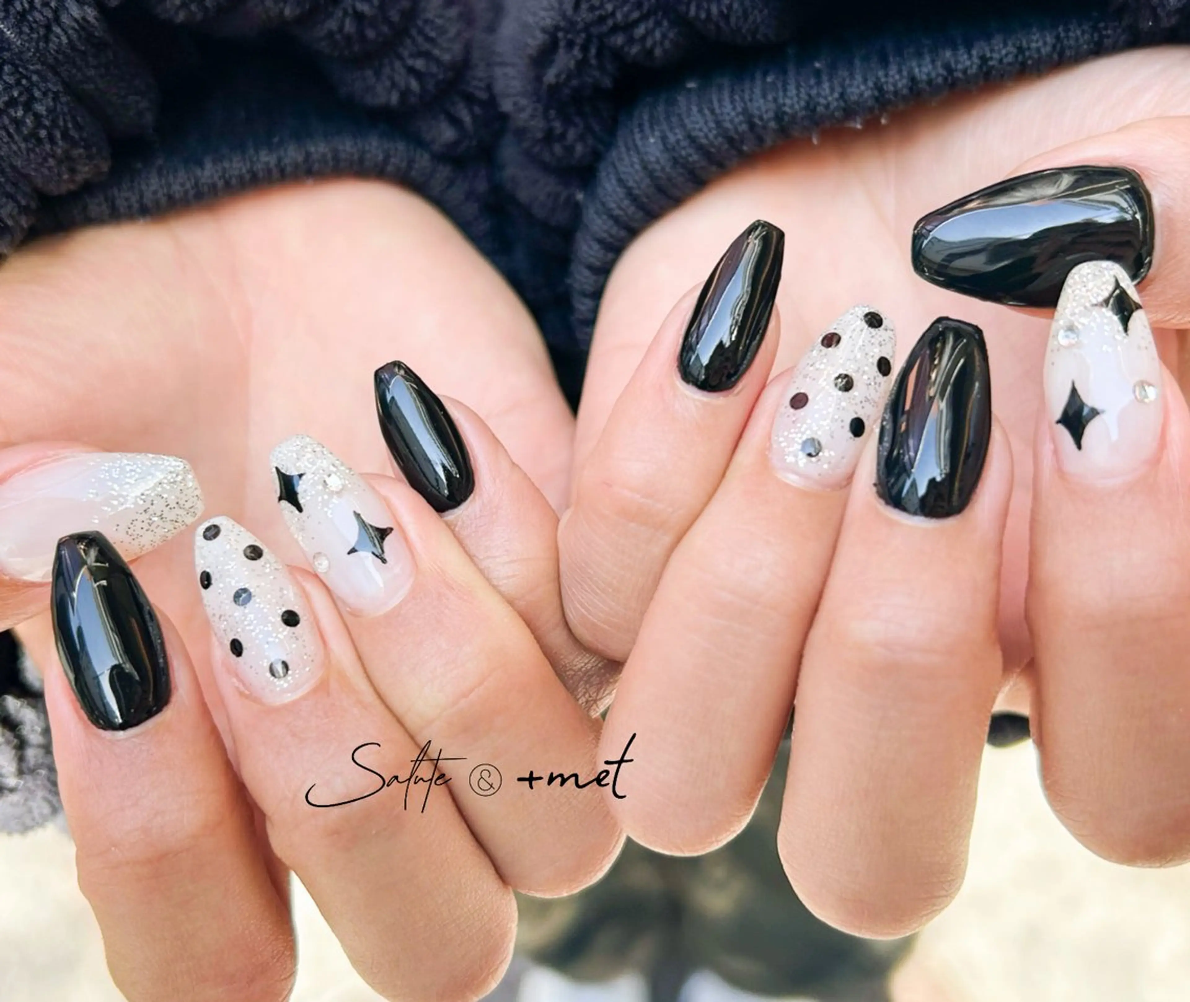 ネイル アートネイル ドット ジェルネイル キラキラネイル ラメ(グリッター) ハンドネイル 渋谷 怜奈のネイルデザイン