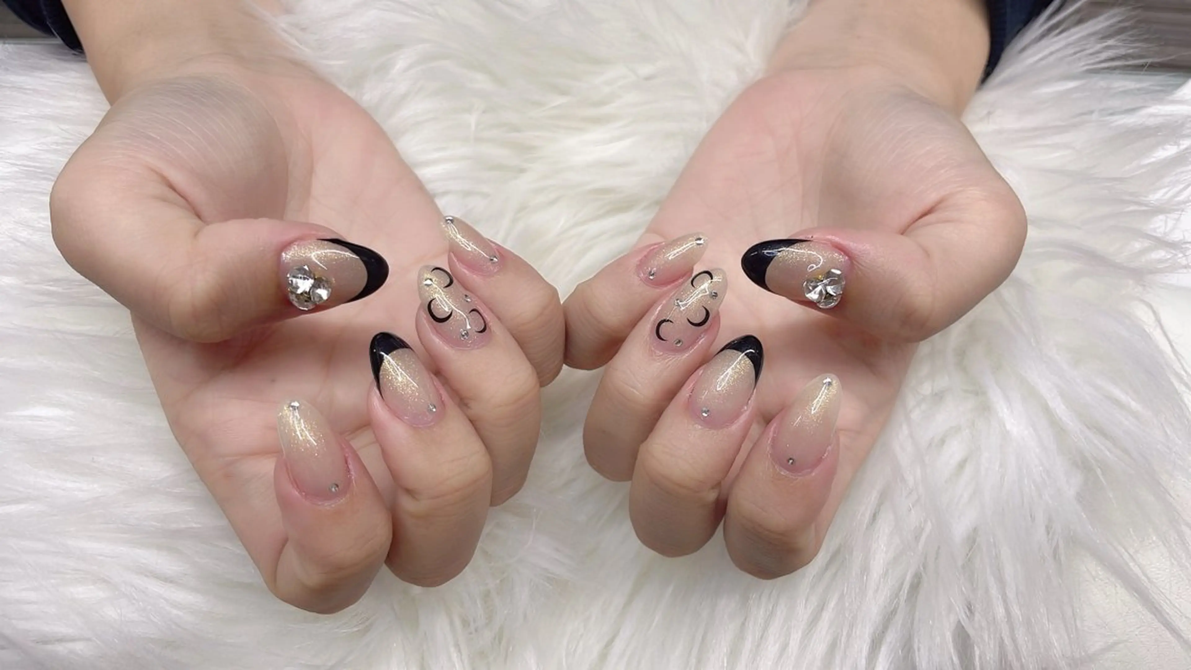 ネイル 渋谷T&B ナサ ギ ロング無制限中✨のネイルデザイン