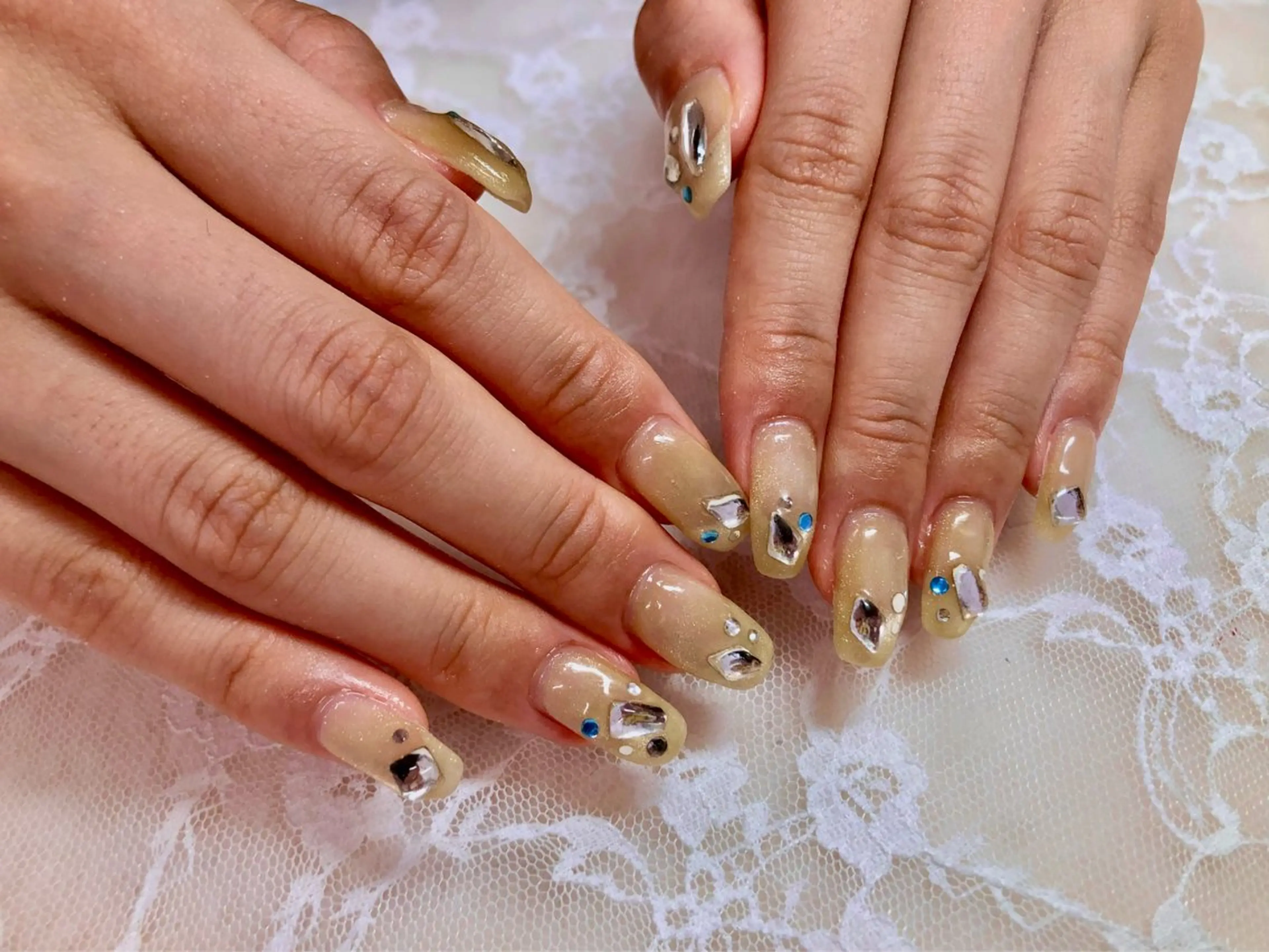 ネイル マグネットネイル ストーンネイル ワンホンネイル ハンドネイル ハンドケア 心斎橋Salon Epokkuのネイルデザイン