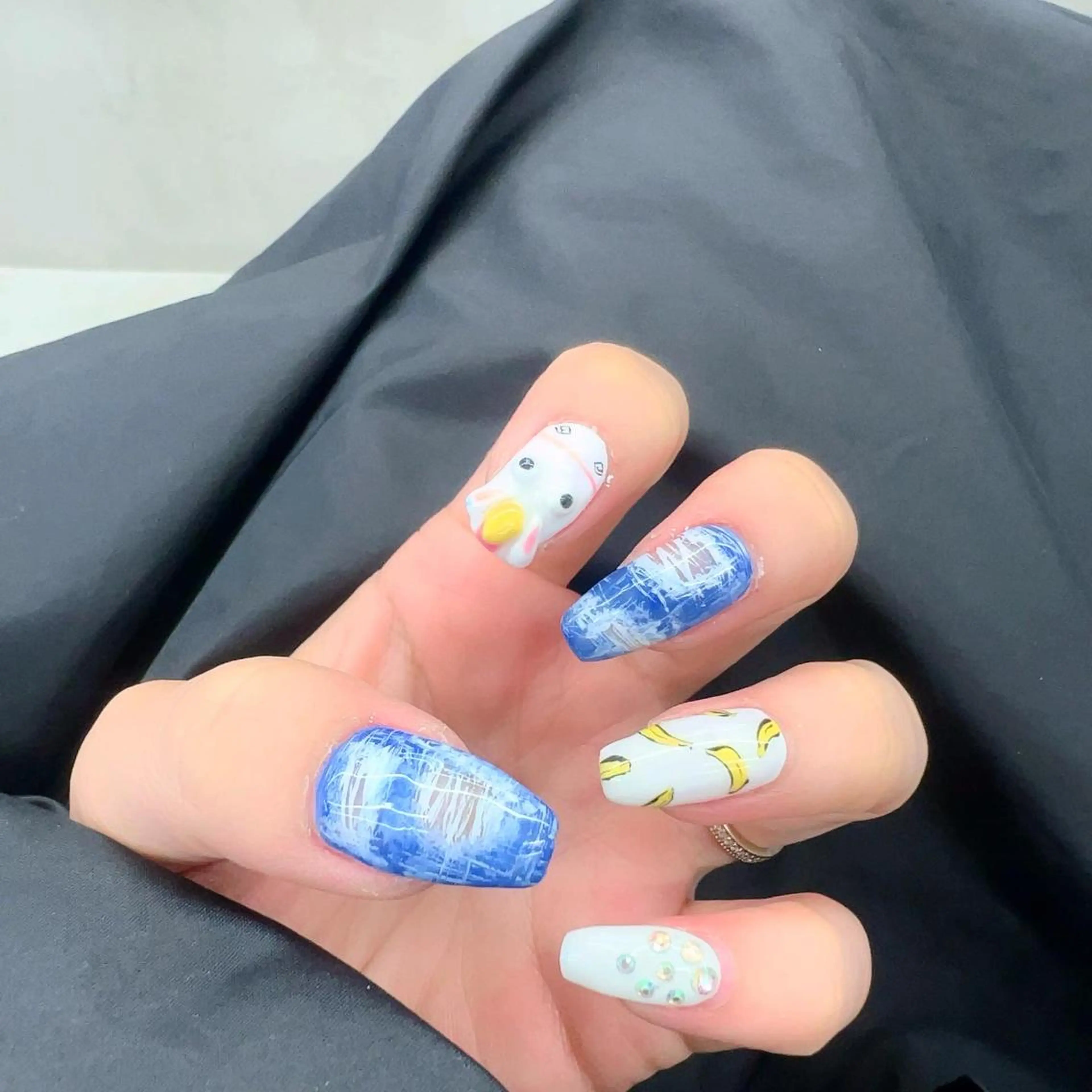 ネイル ハンドネイル Dia Nail AKIのネイルデザイン