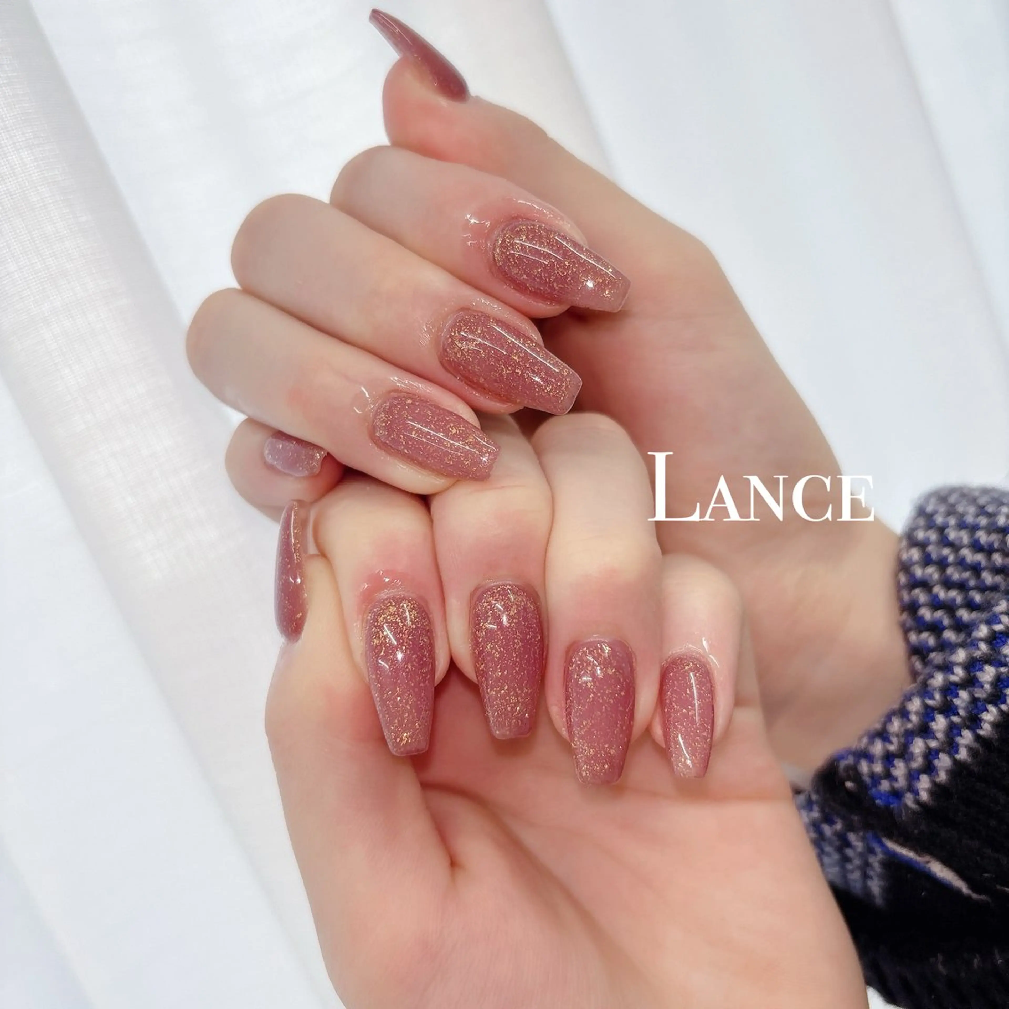 ネイル オーロラネイル フットネイル 氷ネイル・うるうるネイル キラキラネイル 韓国ネイル ハンドネイル Lance nailのネイルデザイン