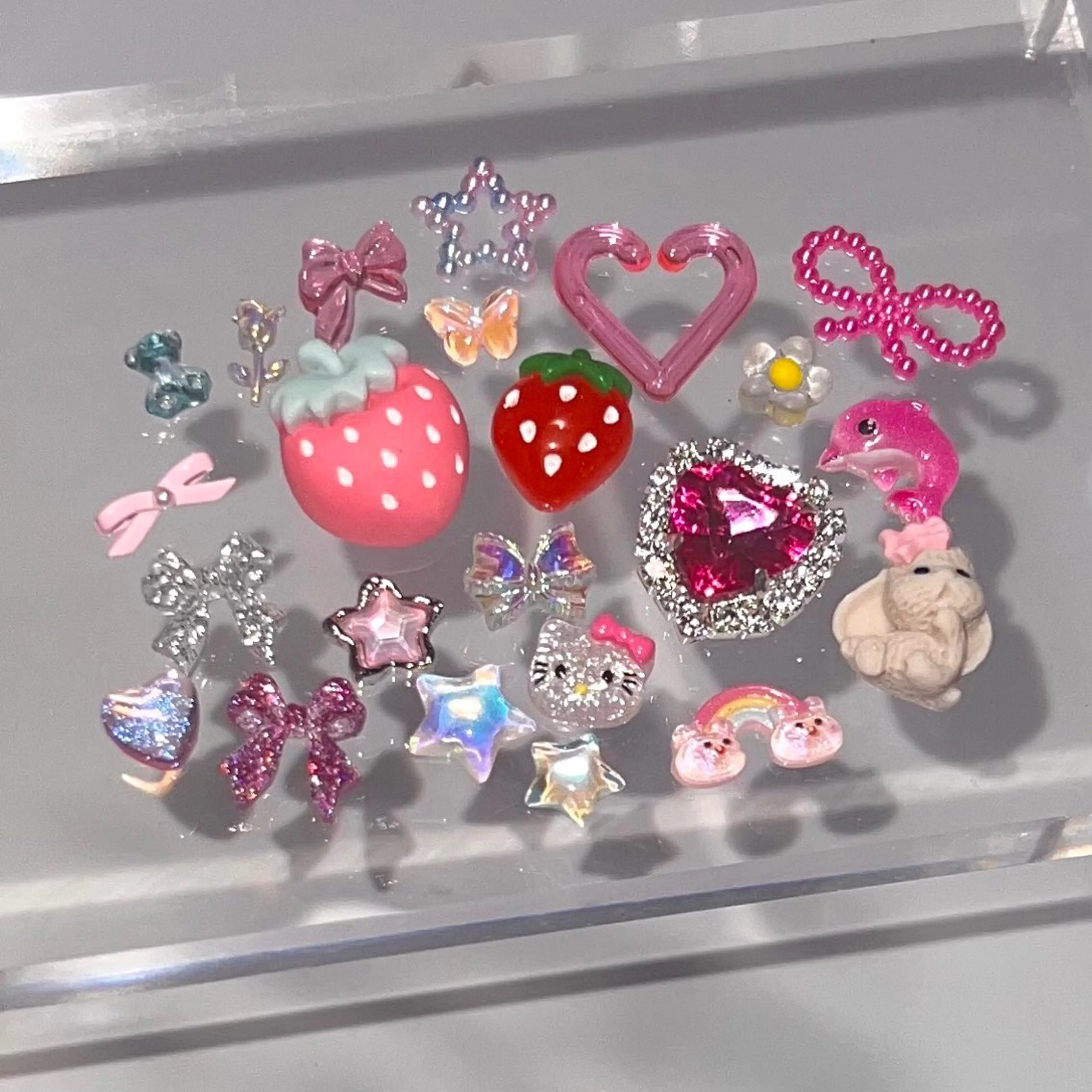 ネイル RIEKO🍒 ワンホン♡推しネイルのネイルデザイン