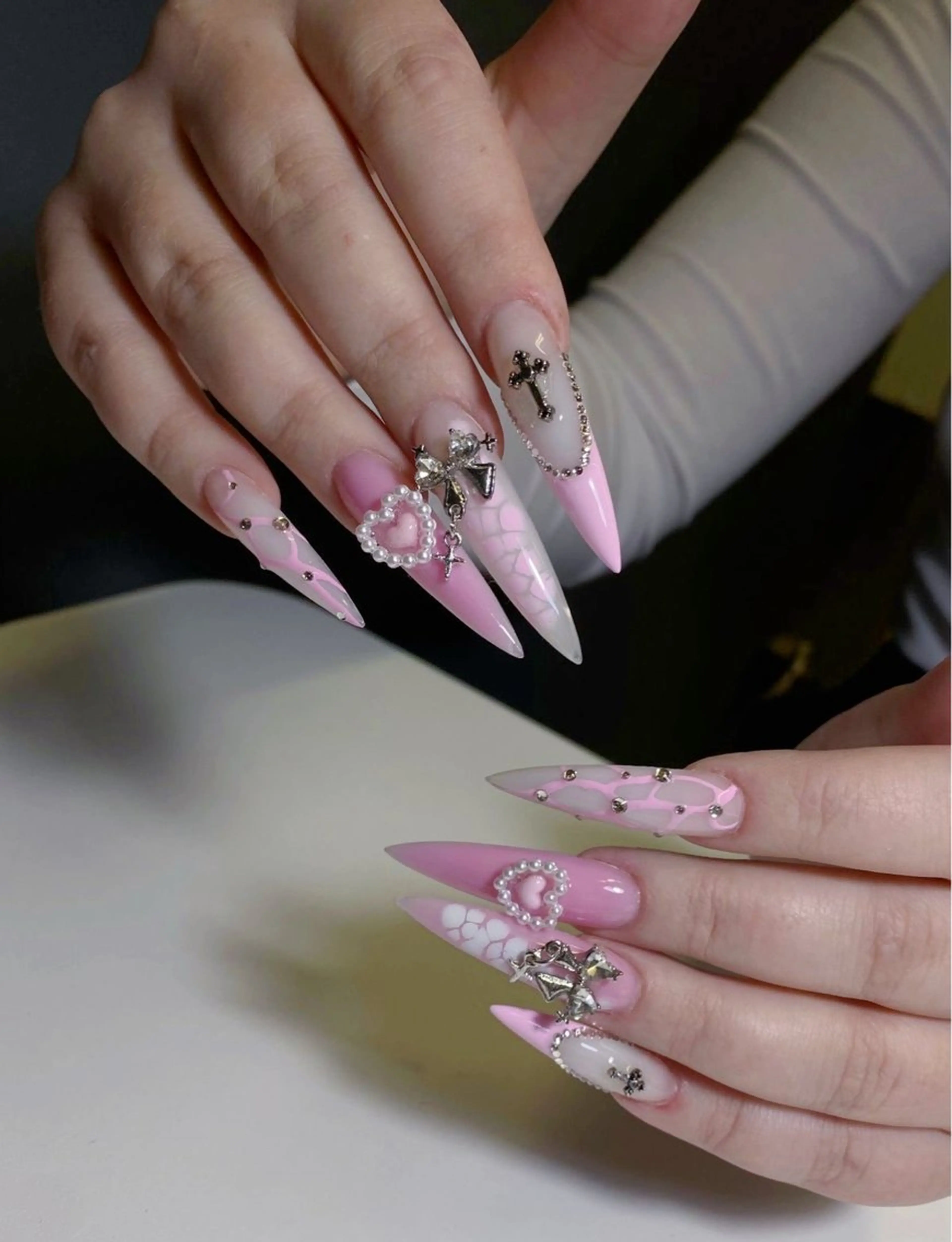 ロング T&D NailSalonのネイルデザイン