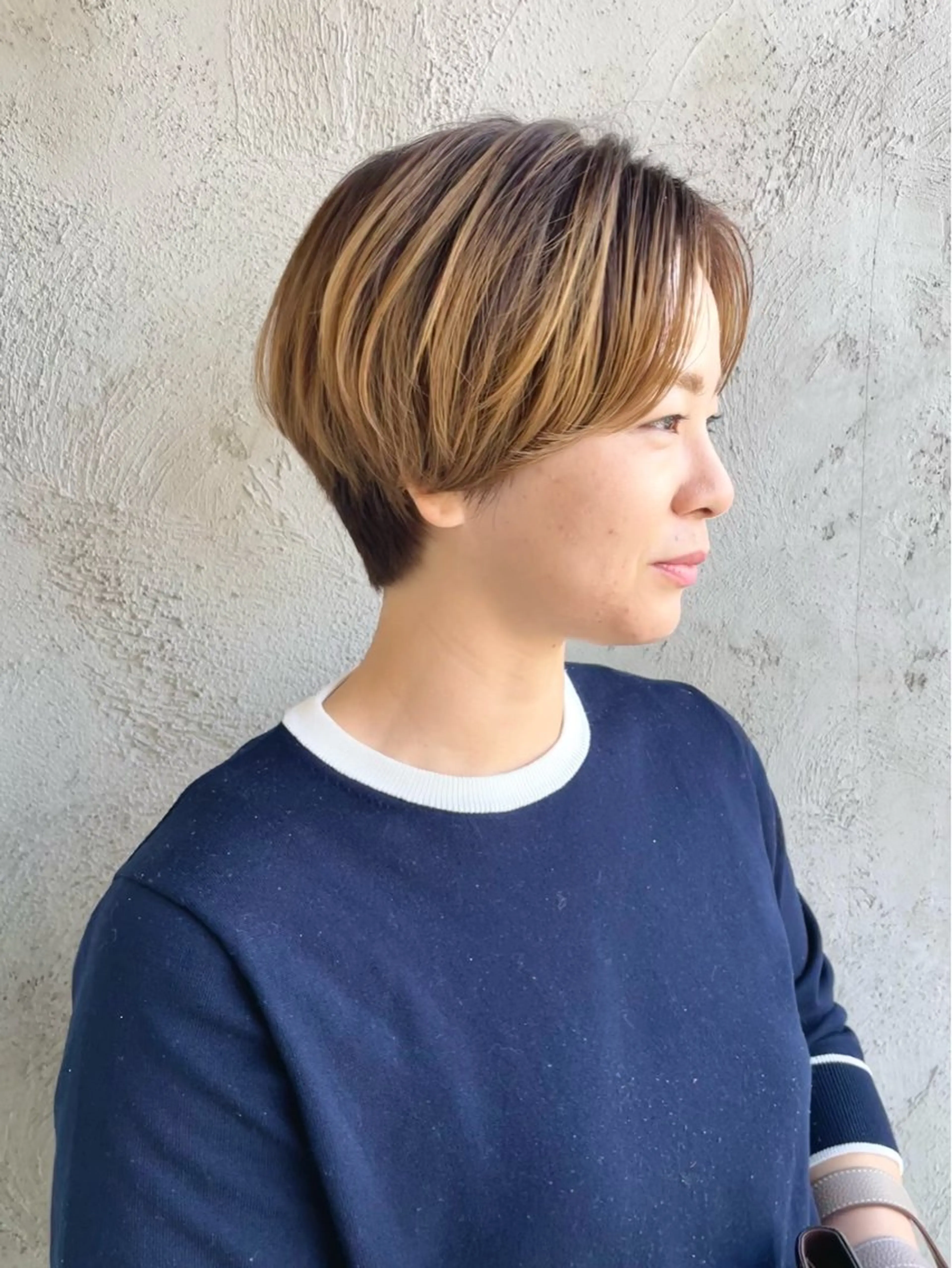 ショート カラー 岡田 恭明のヘアスタイル