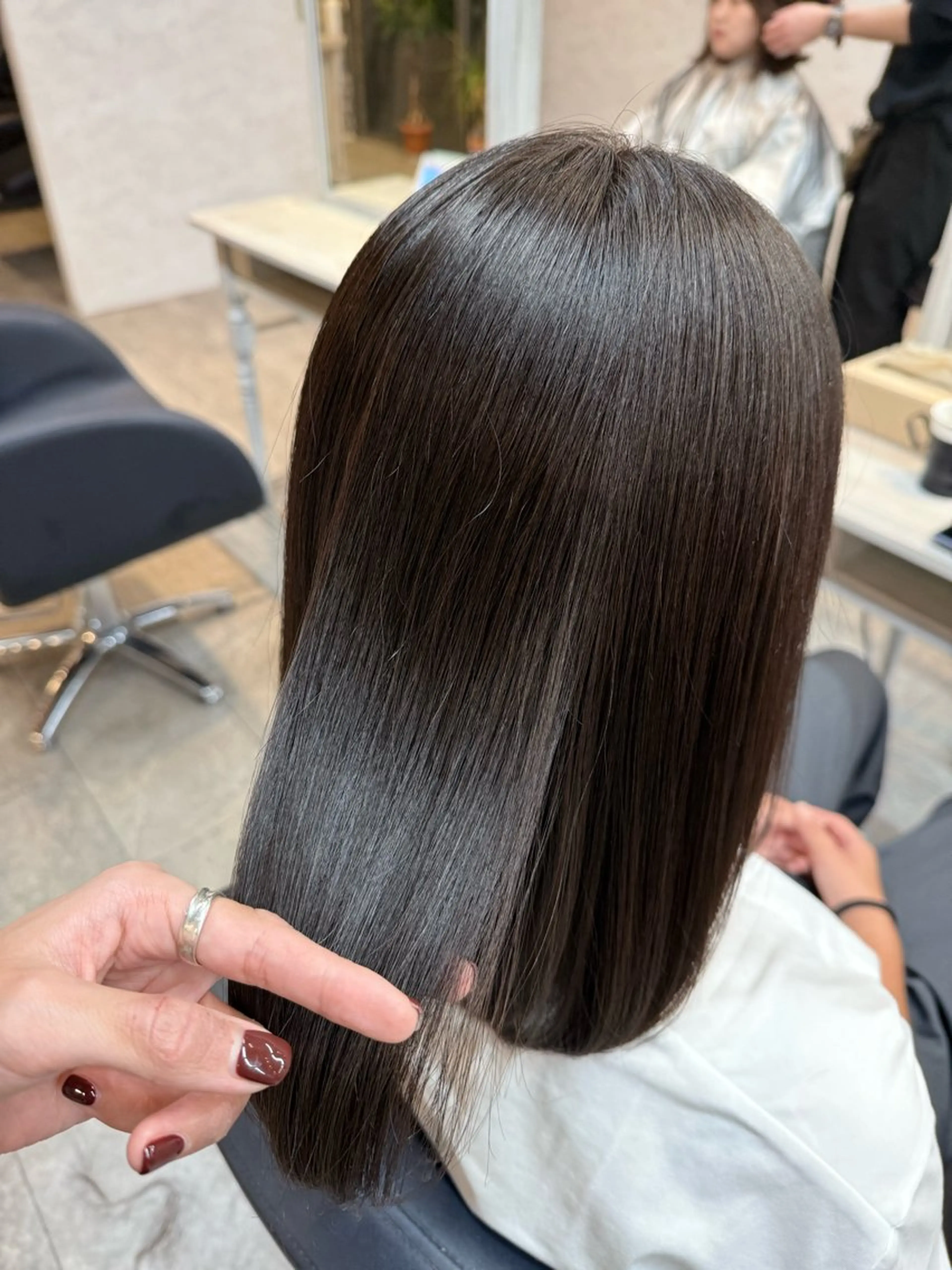 セミロング ヘアアレンジ ヘアカラー トリートメント 女性に人気♪ はやしほのかのヘアスタイル