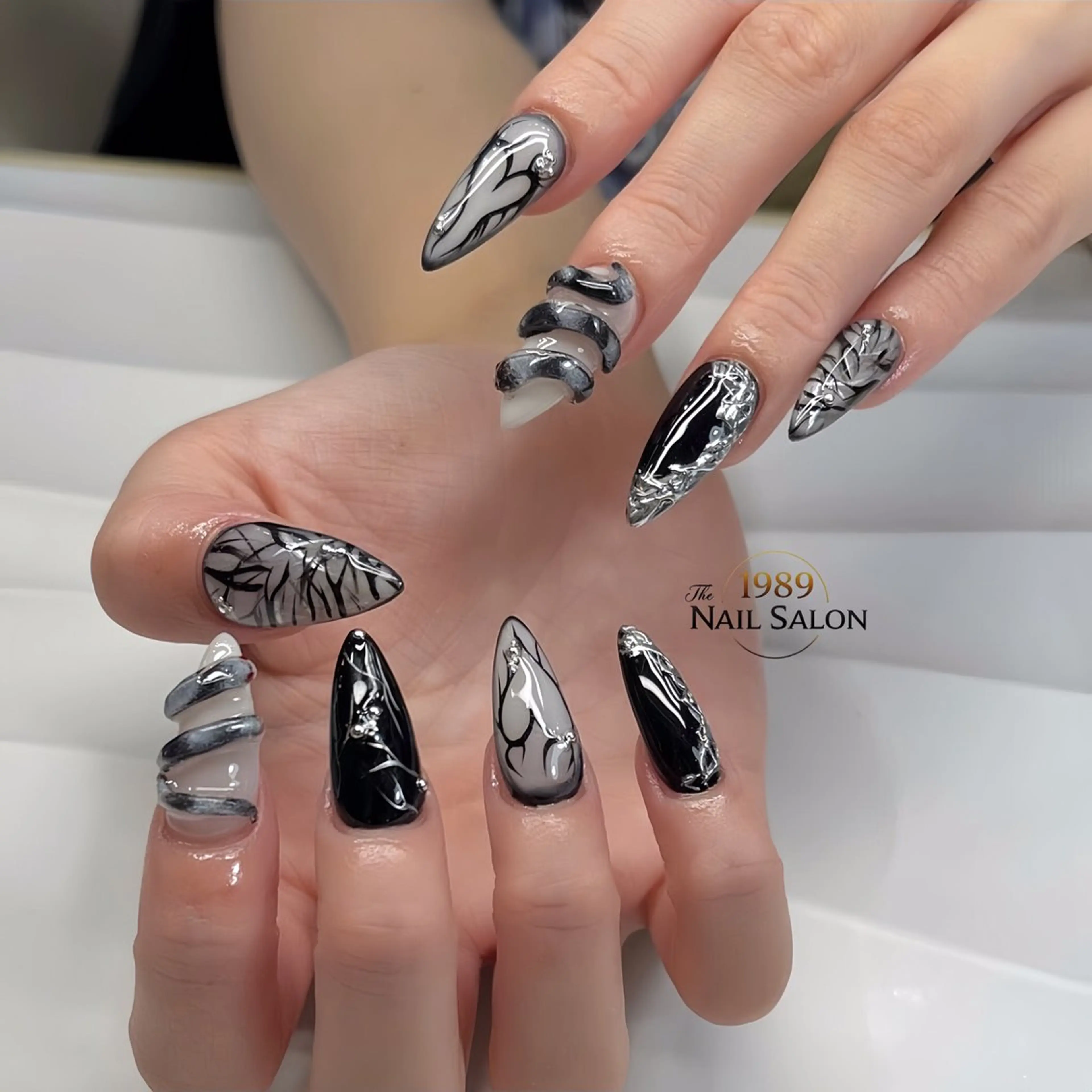 ネイル ハンドネイル The 1989 Nail Salonのネイルデザイン