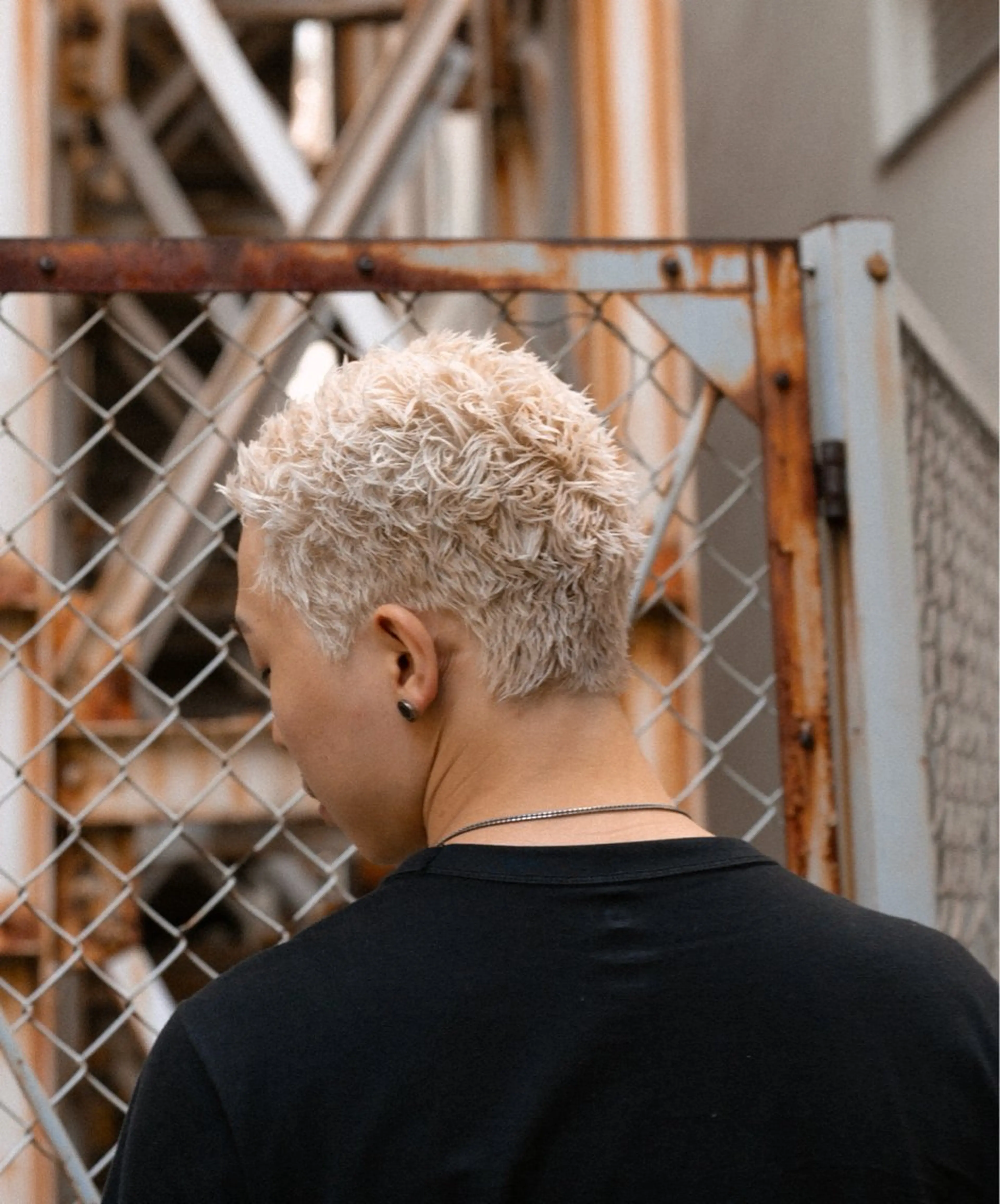 ショート カラー パーマ メンズ メンズブリーチ メンズパーマ ブリーチ カット ヘアカラー パーマ 🔗メンズサロン🔗 Kieのヘアスタイル