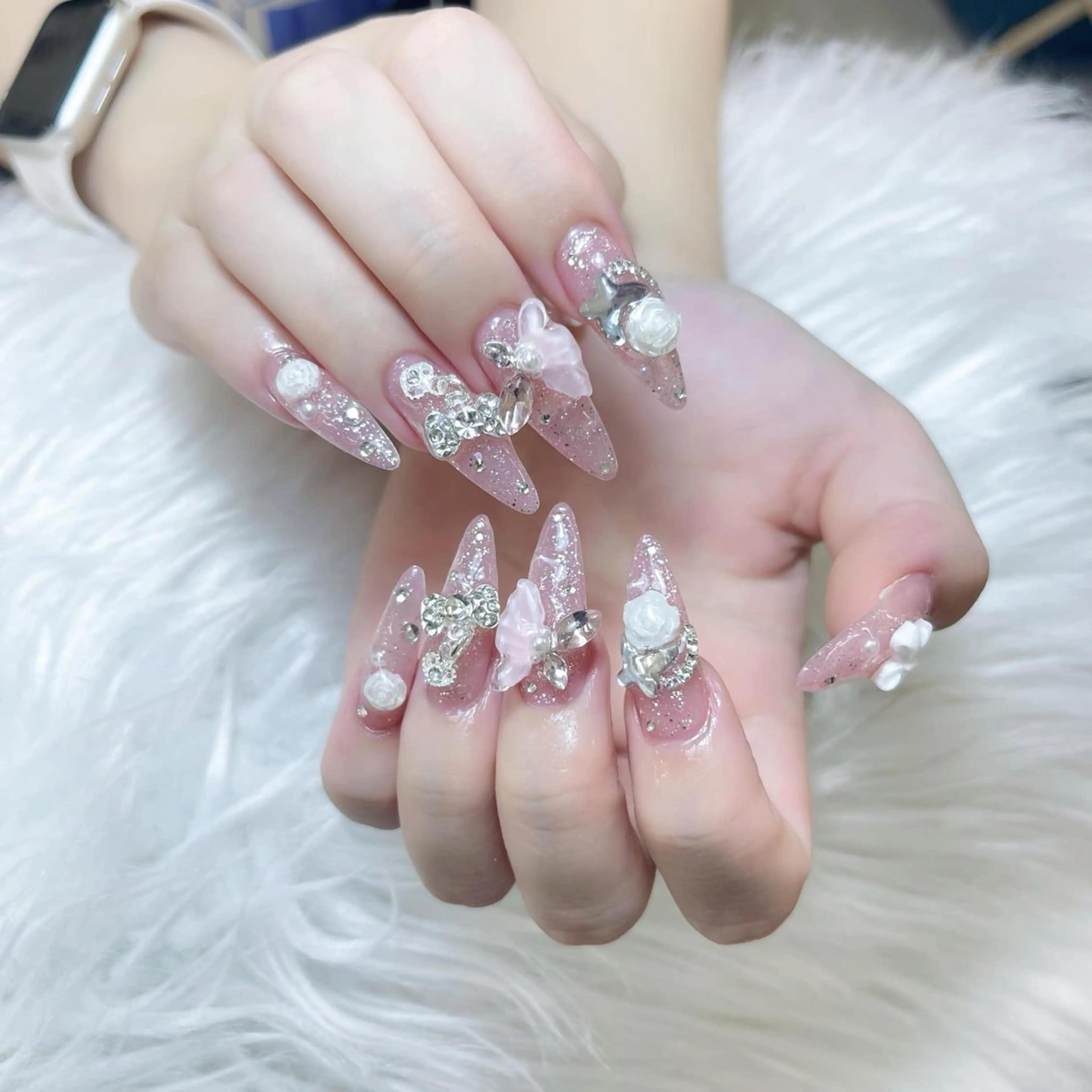 ネイル オーロラネイル フレンチネイル ジェルネイル ハロウィン キラキラネイル ハンドネイル H.baby Nail Salonのネイルデザイン