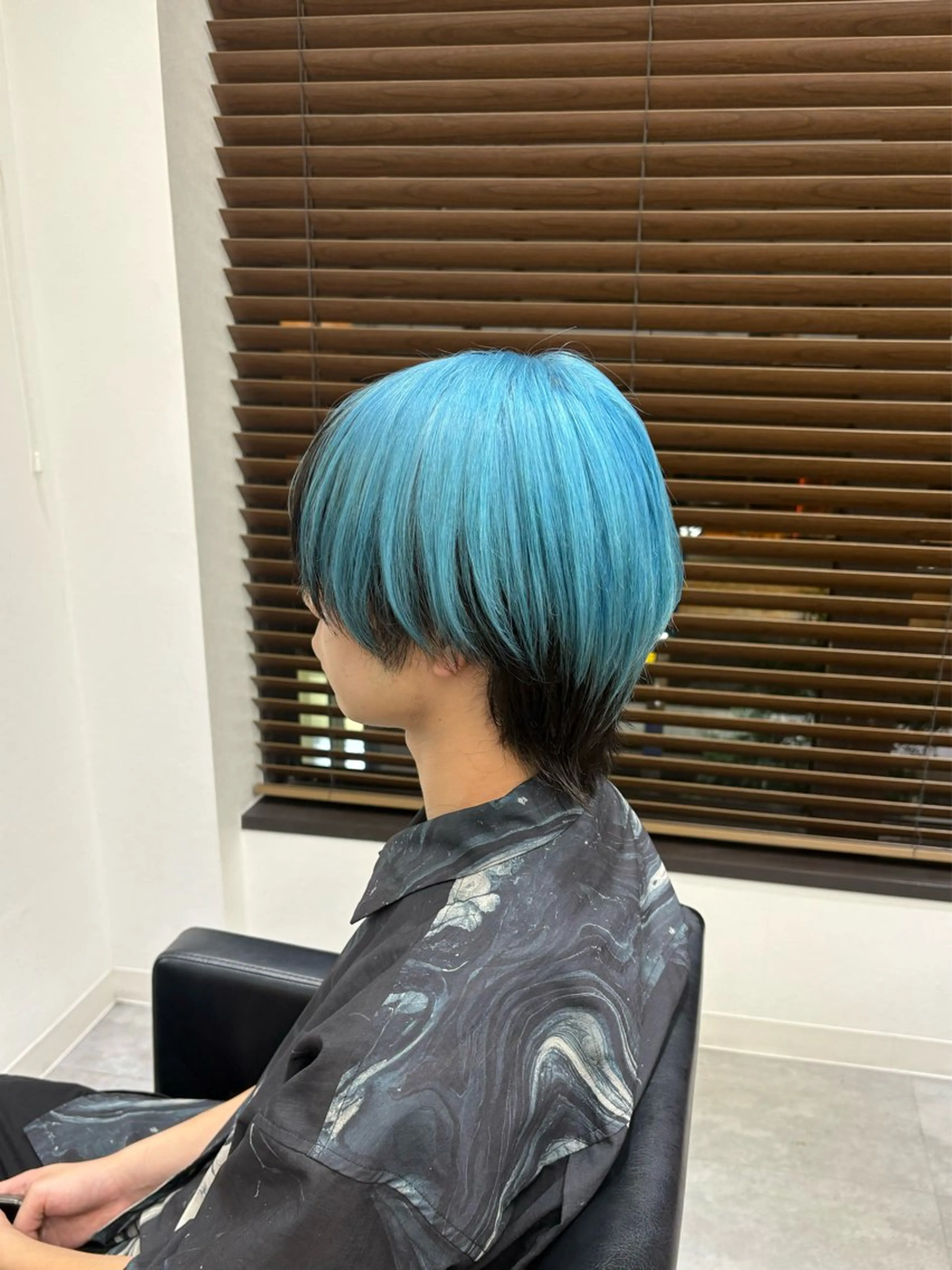 ショート カラー 黒髪 ブリーチ ブルーカラー ヘアカラー ENA💗NEXT /ハイトーンエクステのヘアスタイル