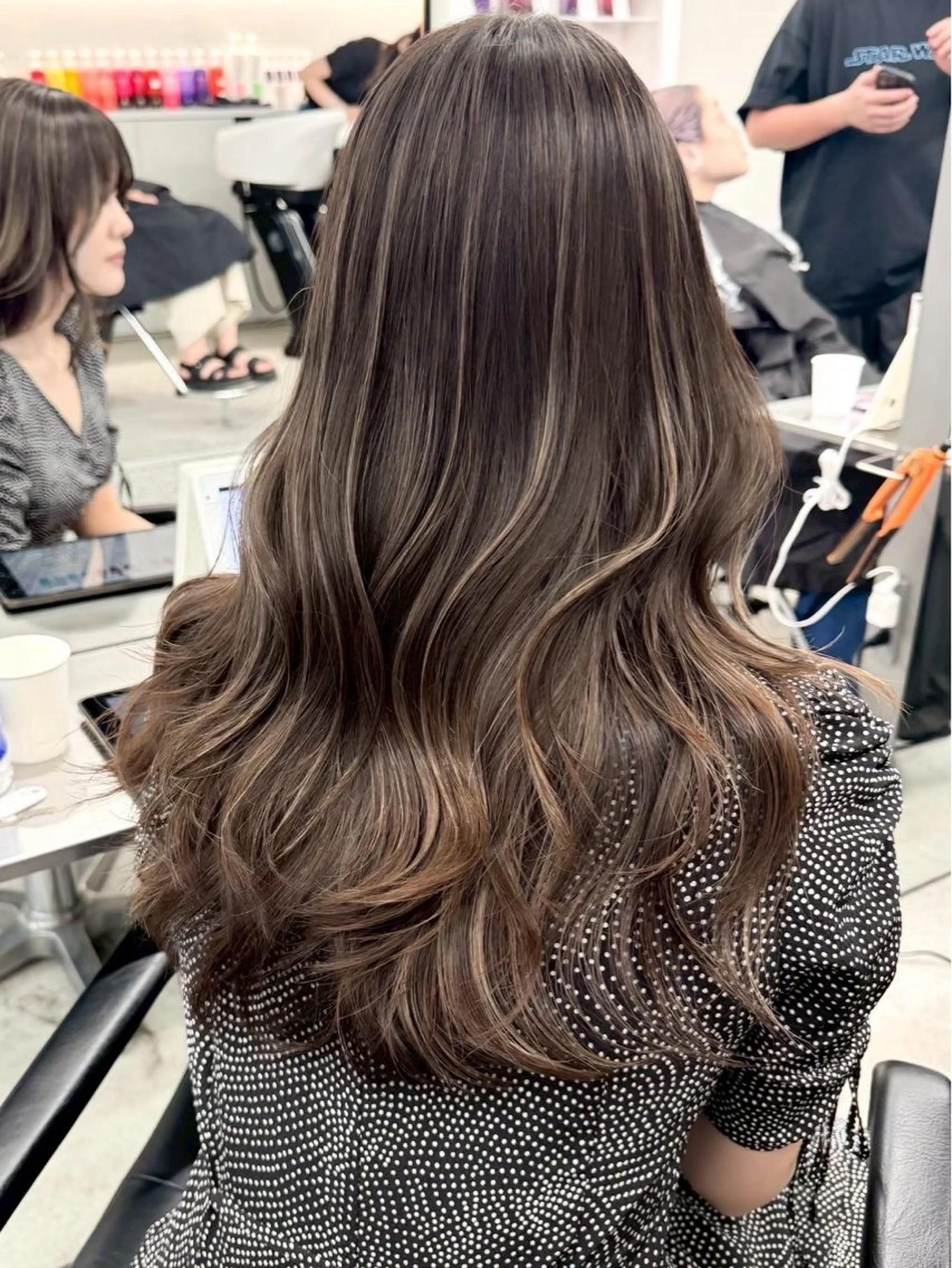 ロング カラー ヘアアレンジ ヘアカラー レイヤーカット/ボブ 似合わせ/透明感カラのヘアスタイル