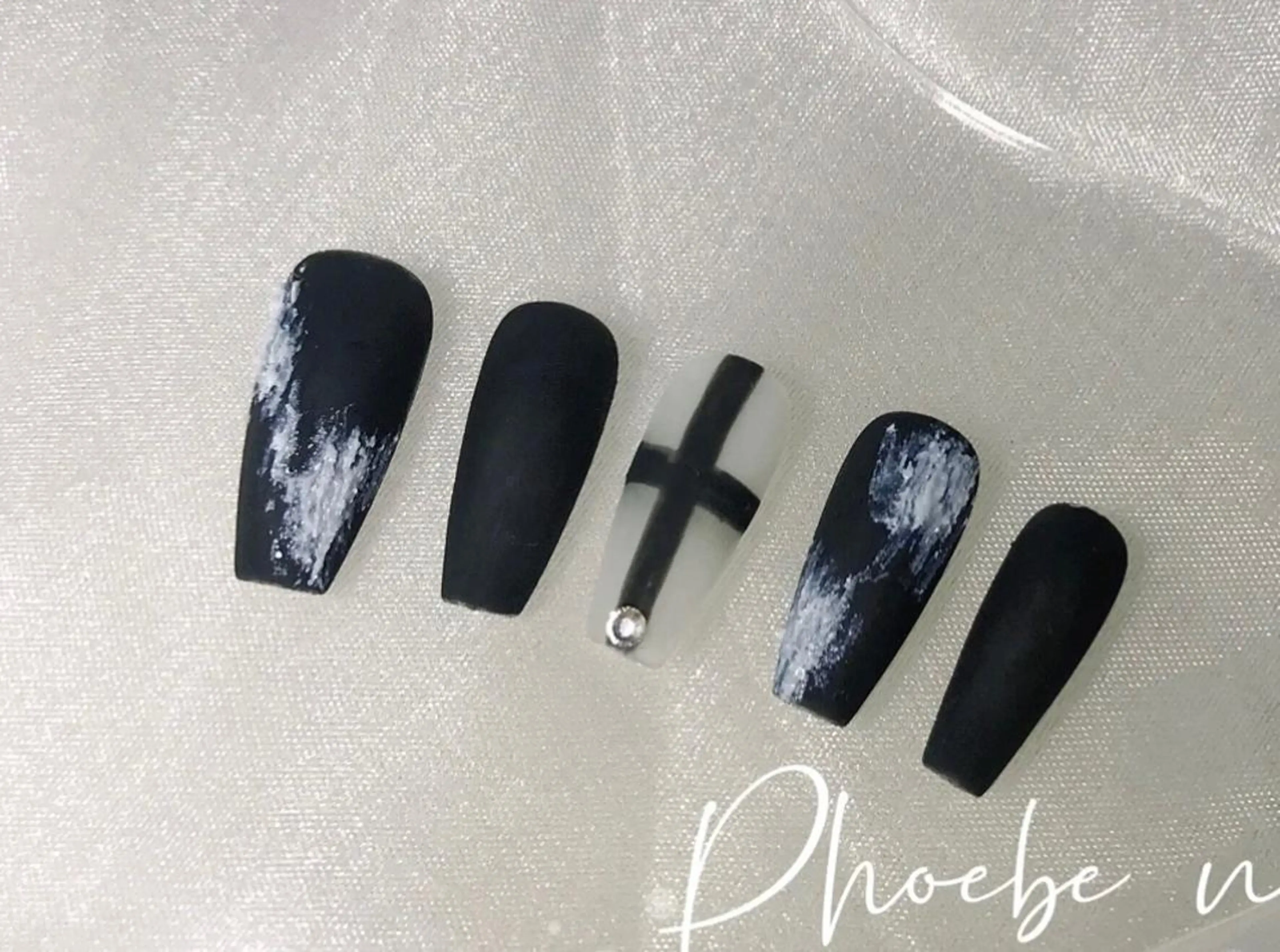 ネイル ハンドネイル Queens ciciのネイルデザイン