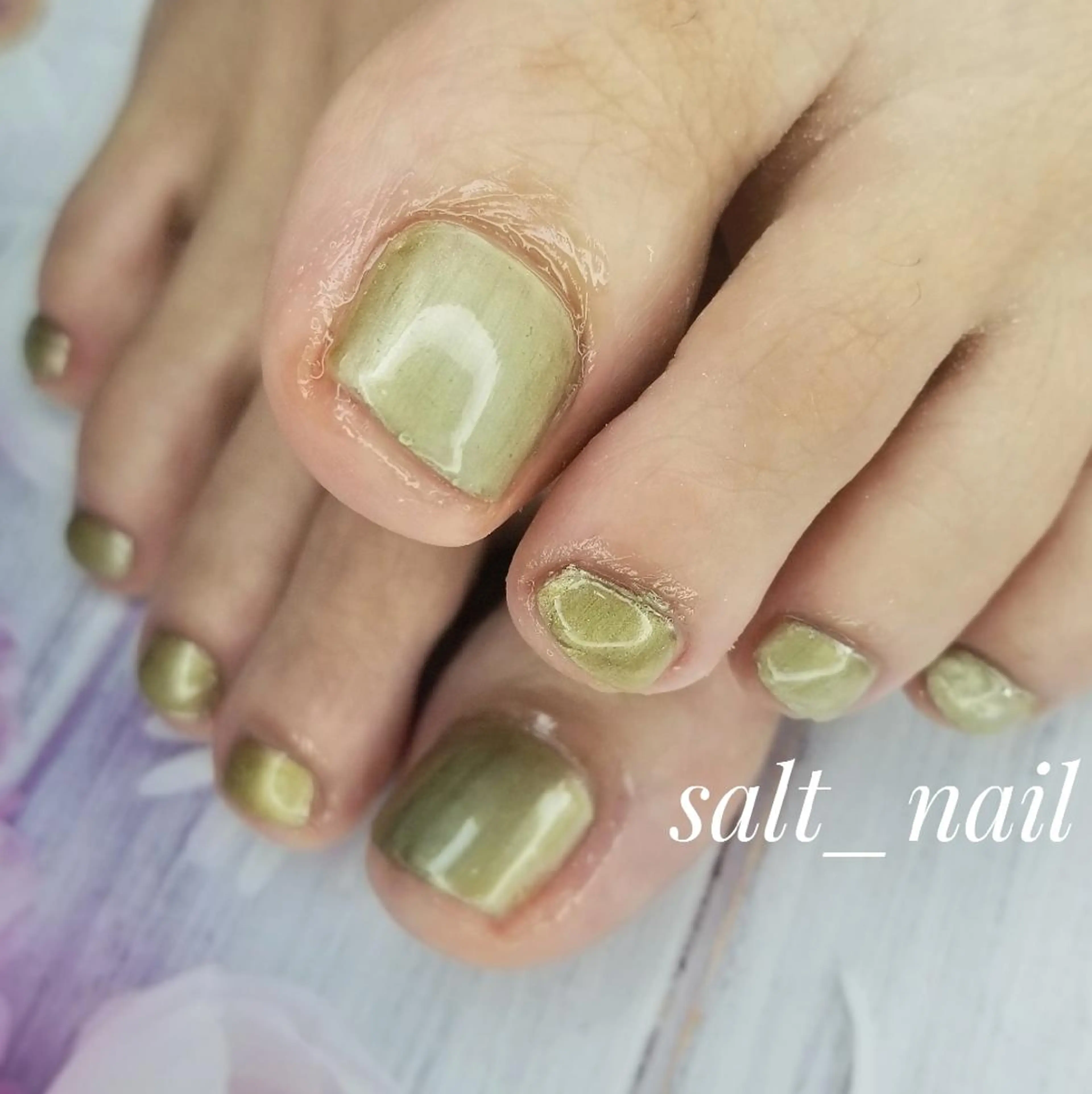 ネイル ゴールド ワンカラーネイル シンプルネイル 個人サロン saltnailのネイルデザイン