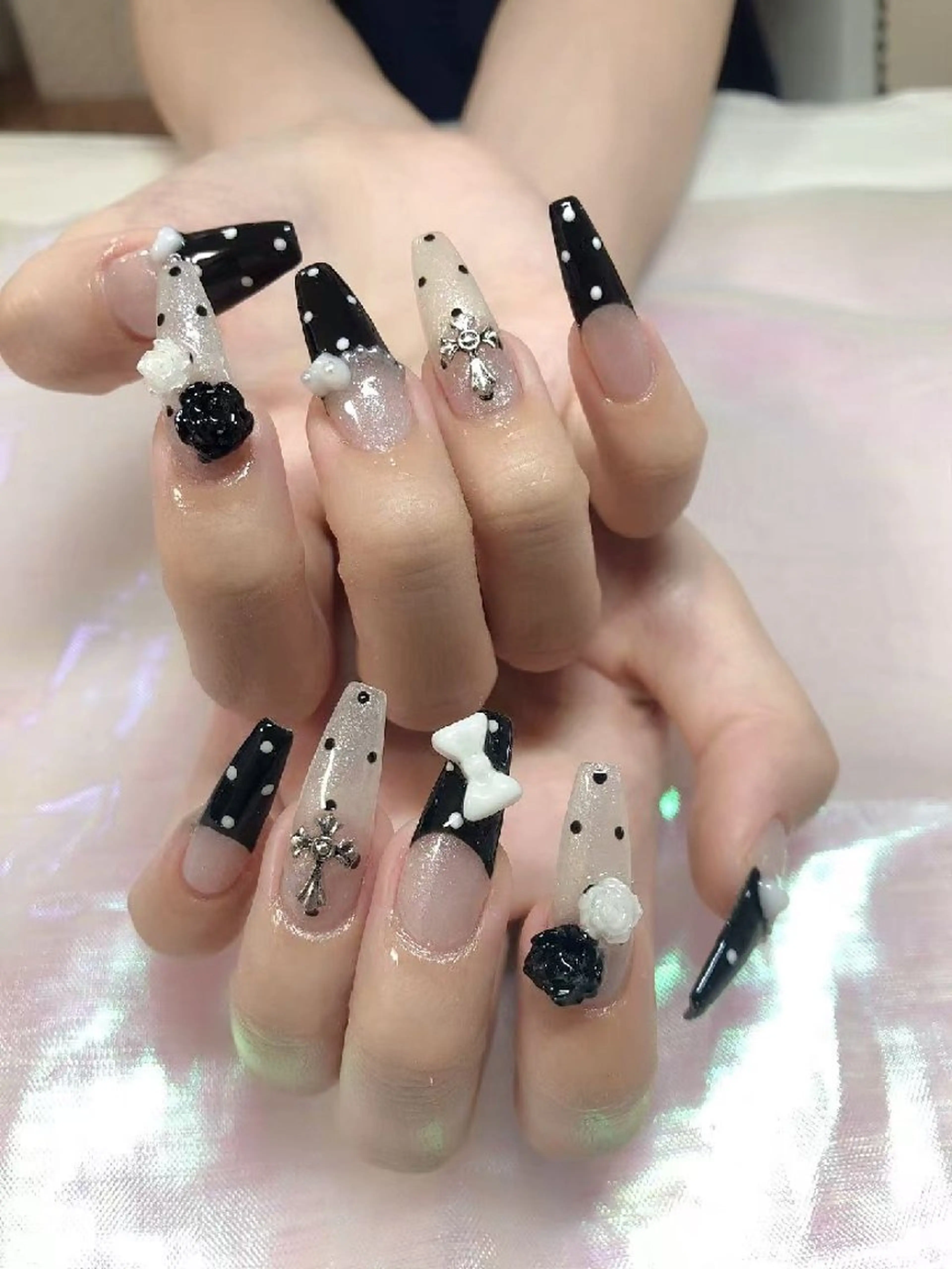 ネイル ジェルネイル 韓国ネイル マグネットネイル 持ち込み オフィスネイル sakii_nail 池袋のネイルデザイン