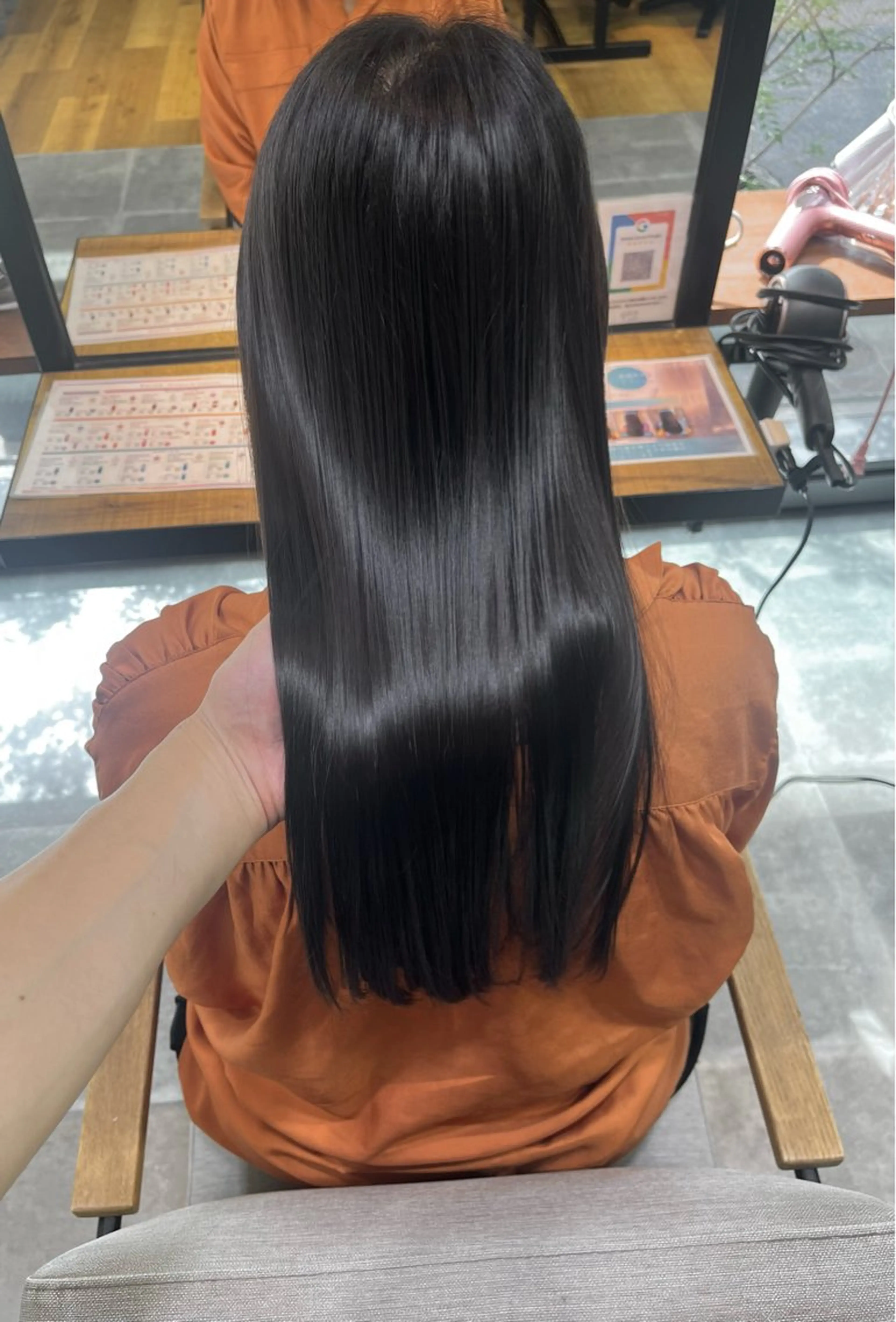 セミロング カラー カット ヘアカラー トリートメント ハイトーンカラ ー/小川のヘアスタイル