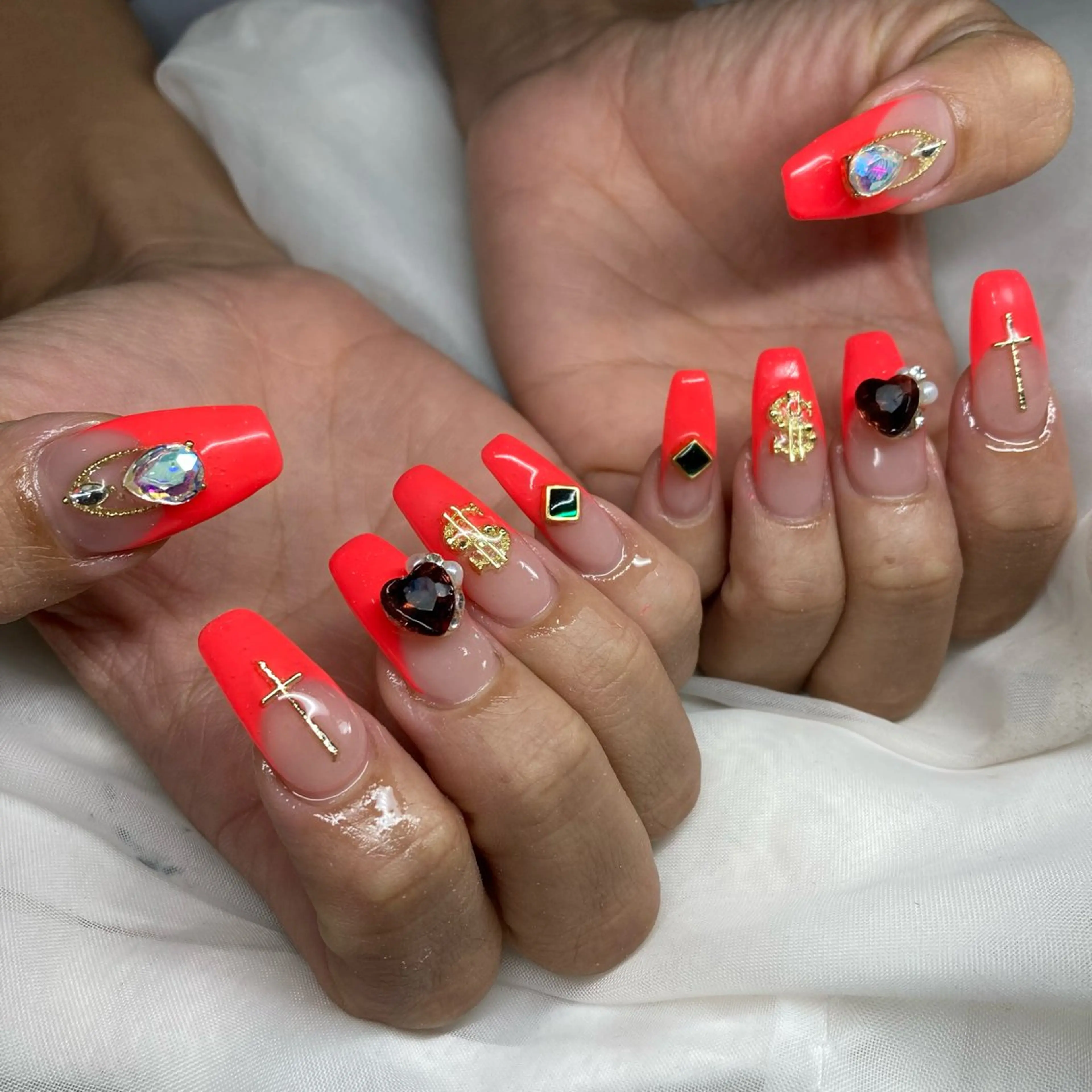 ネイル 長さ出し ニュアンスネイル ワンカラーネイル ハンドネイル Gracias. rieのネイルデザイン