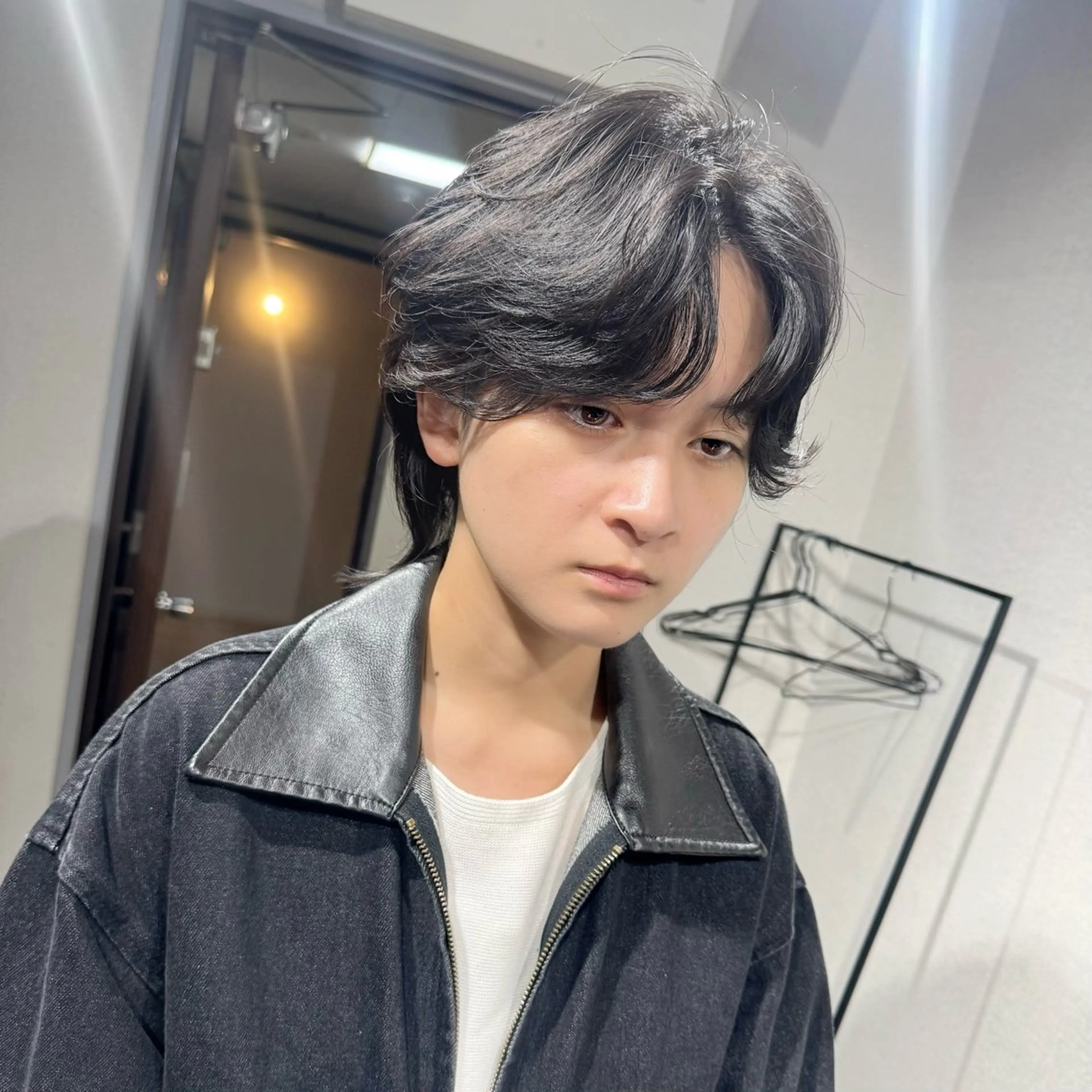メンズ フェザーパーマ メンズパーマ 学生（メンズ向け） カット パーマ シャドウ/フェザー ニュアンスヘアメンズのヘアスタイル