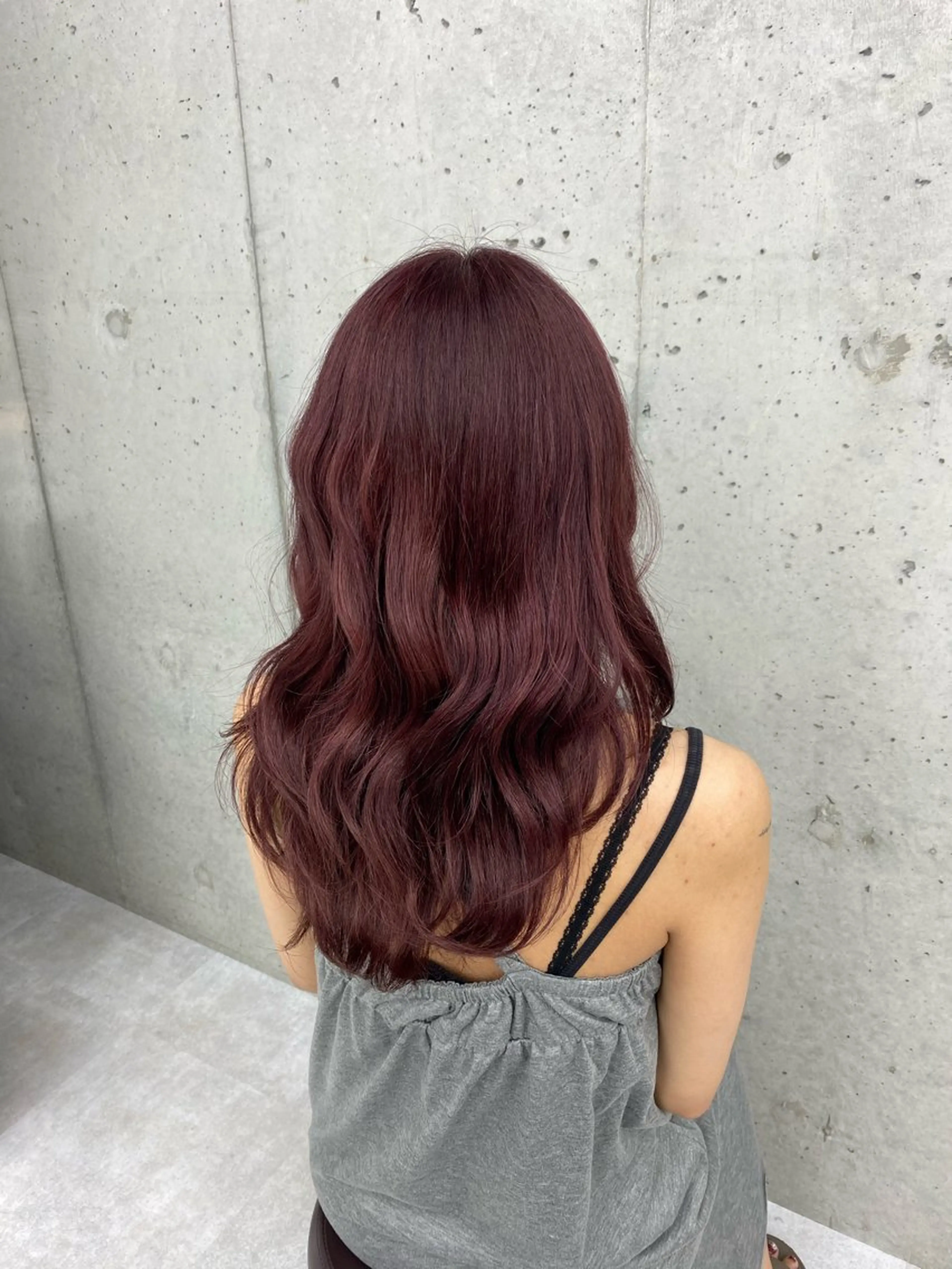 ロング mei / 艶カラー ミディアム レイヤーのヘアスタイル