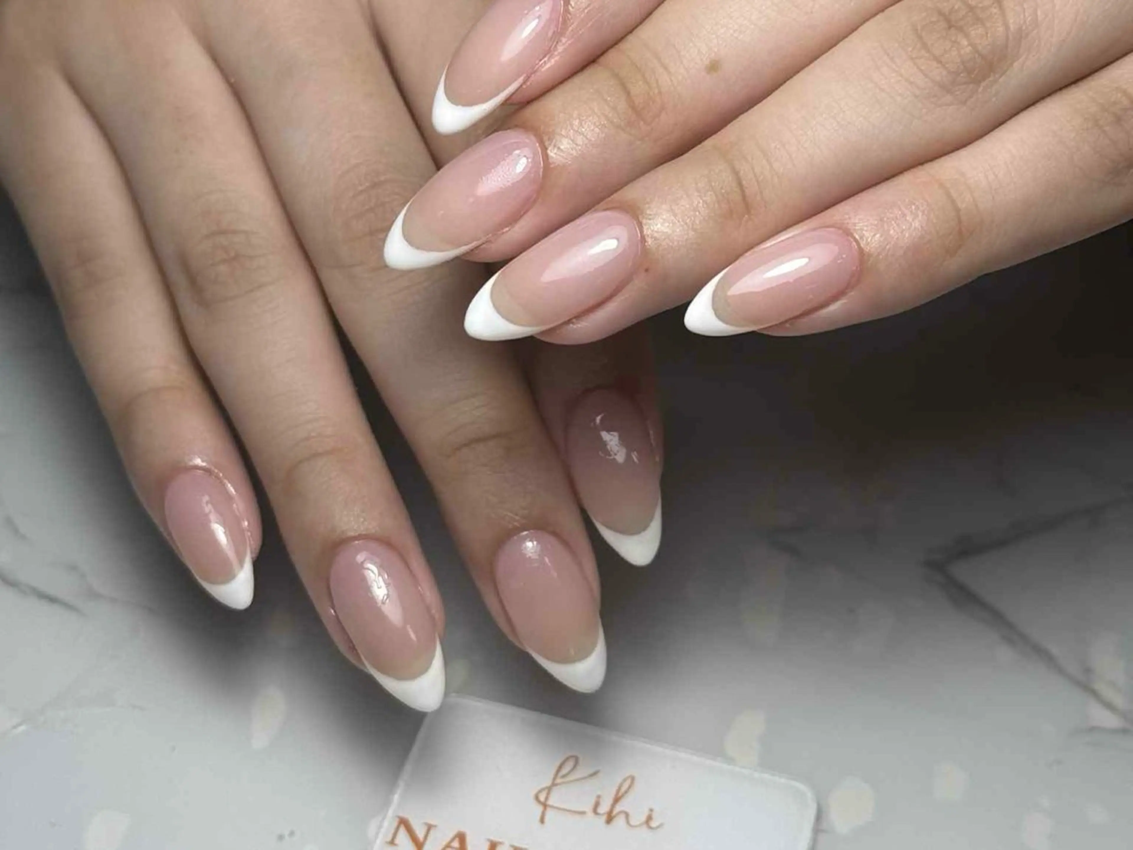 ネイル アートネイル フレンチネイル ジェルネイル グラデーション 韓国ネイル ハンドネイル 💕鈴木ユリ パラジェル/オフ無料のネイルデザイン